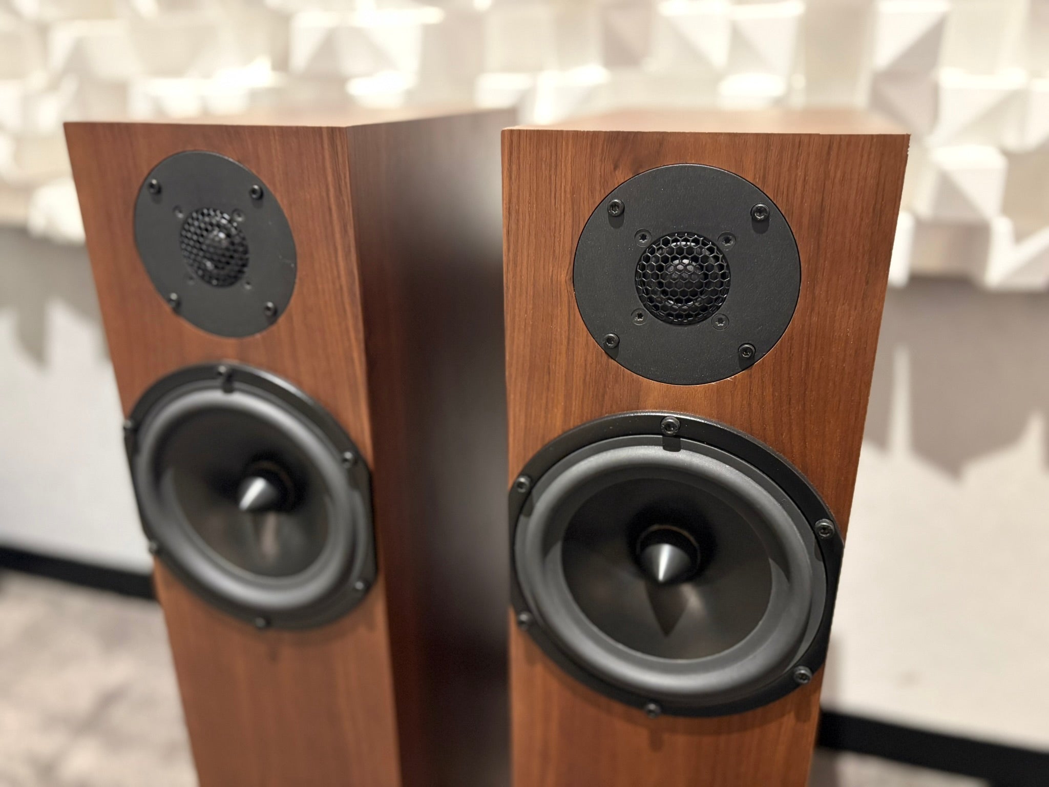 Spendor A4 Compact Floorstanding Speakers, Walnut - Consignment