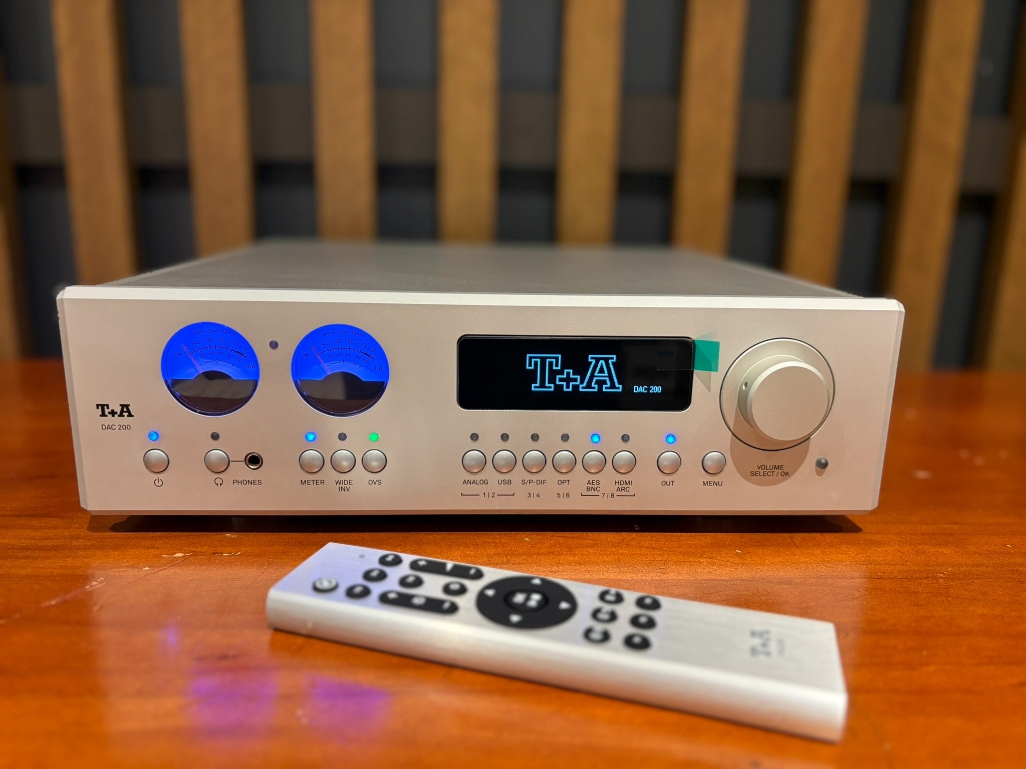 T+A DAC200 Preamplifier and DAC, Silver - As Traded