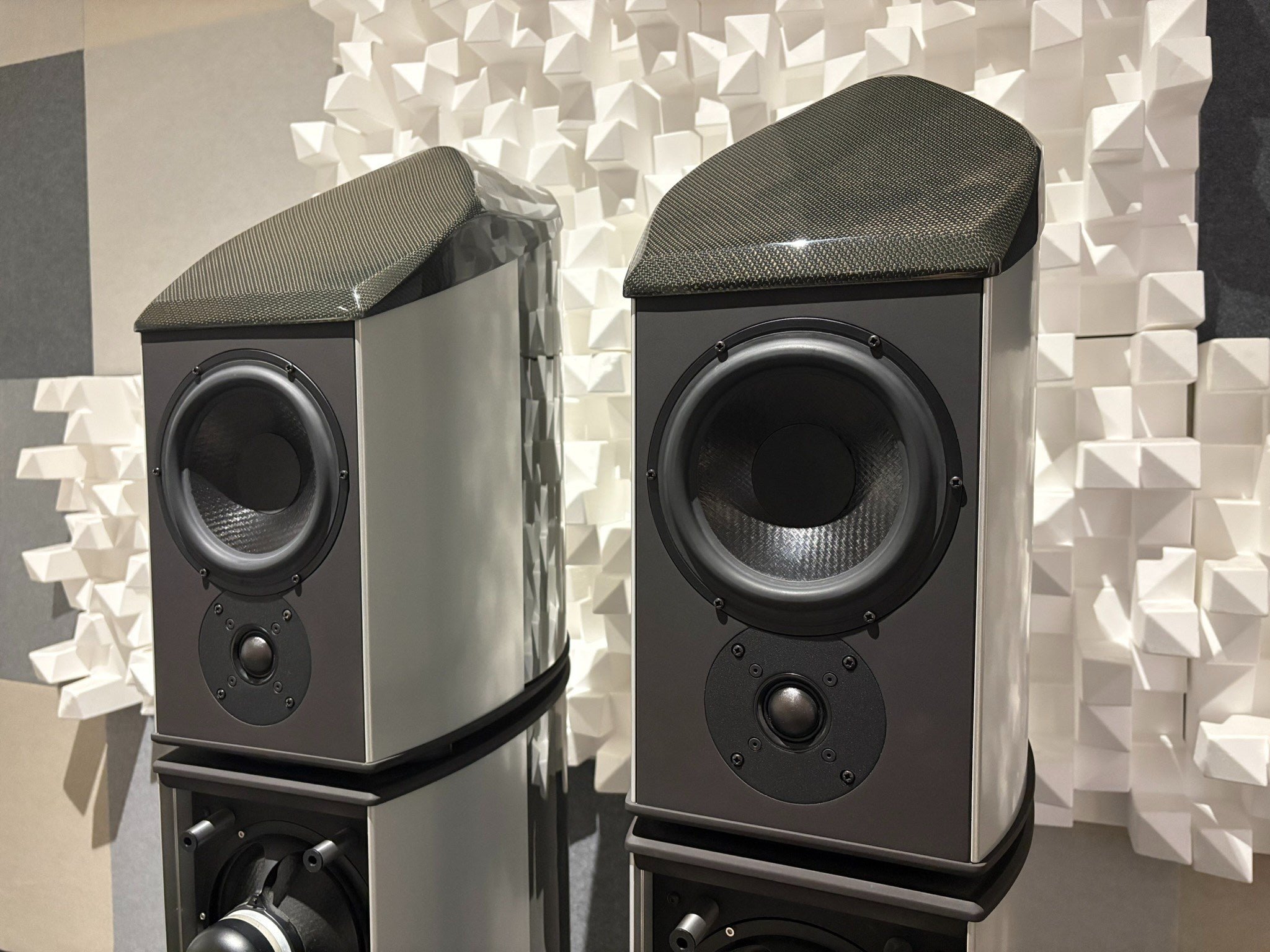 Wilson Benesch Chimera Speakers - Consignment