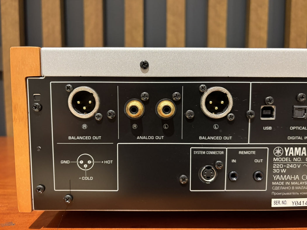 Yamaha CD-S2100 SA/CD Player - Consignment