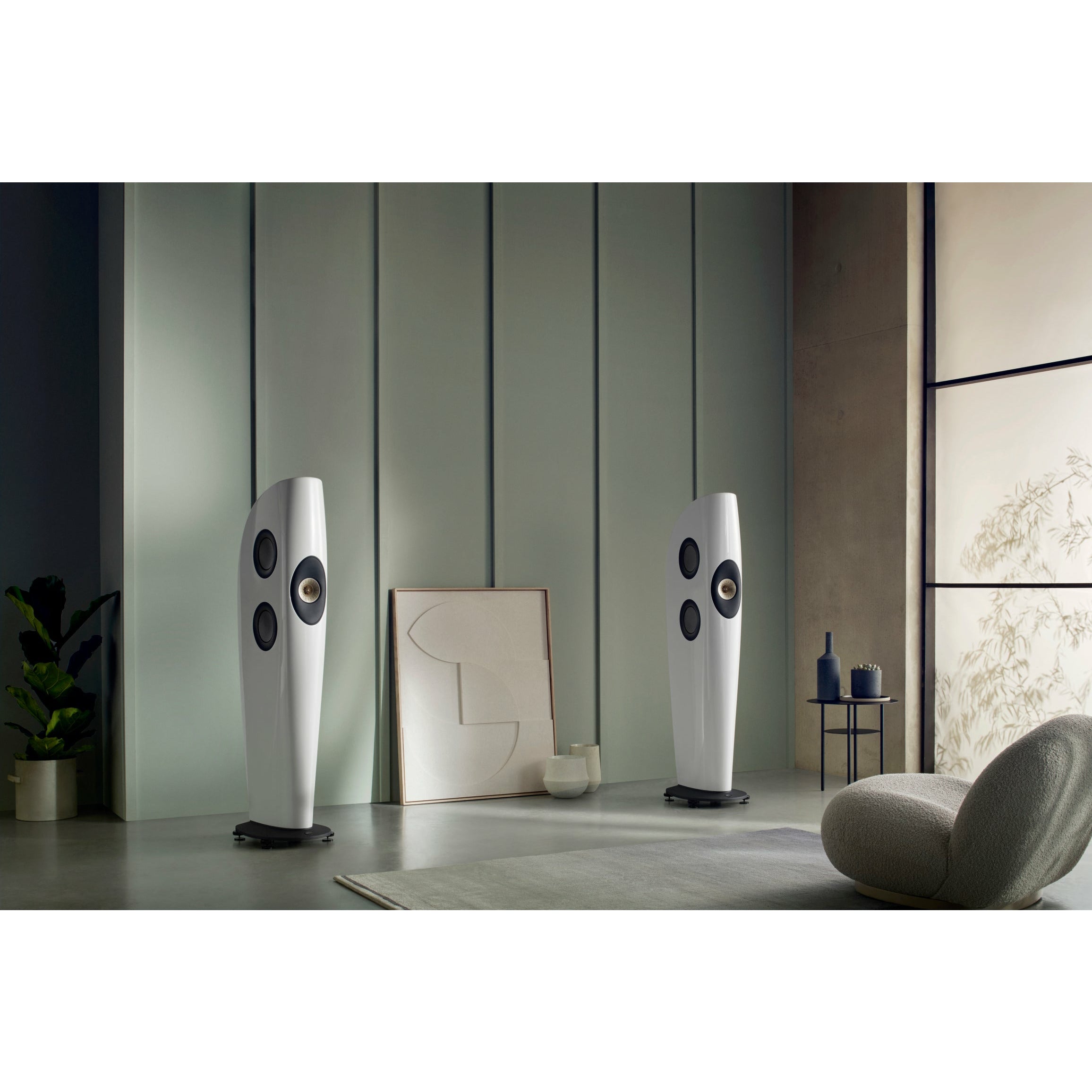 KEF Blade Two Meta Champagne Room