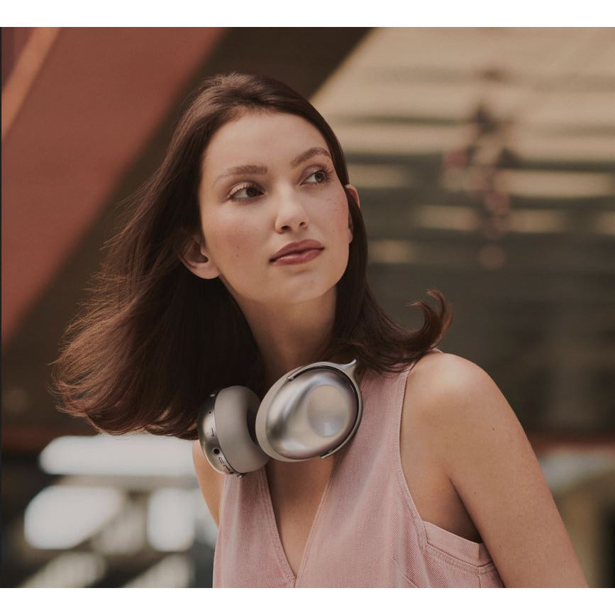 KEF Mu7 Silver Female