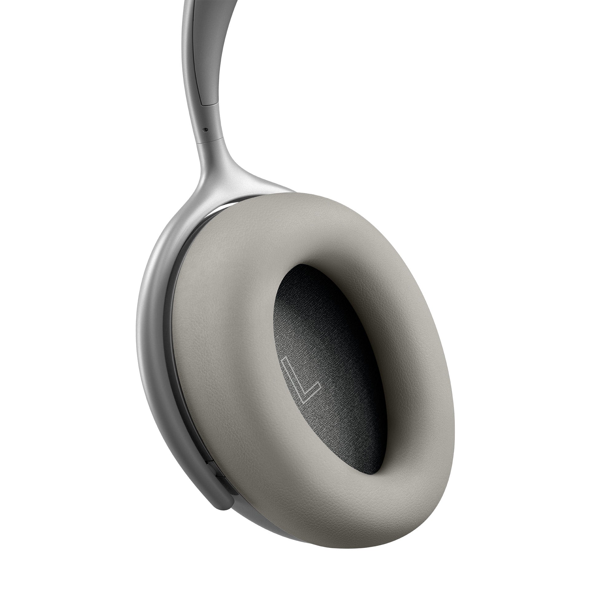 KEF Mu7 Silver Cup