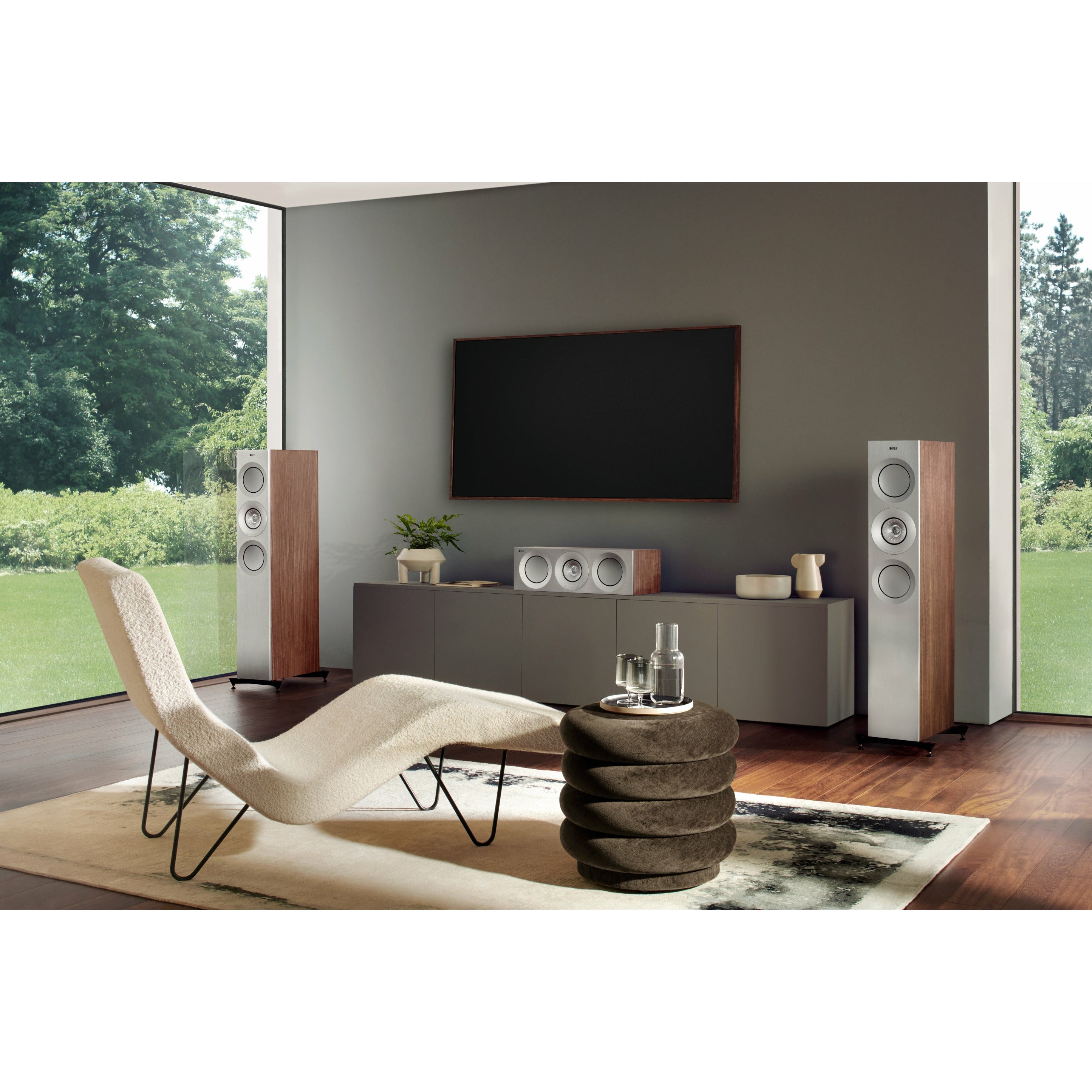 KEF Reference 3 Meta Silver Room