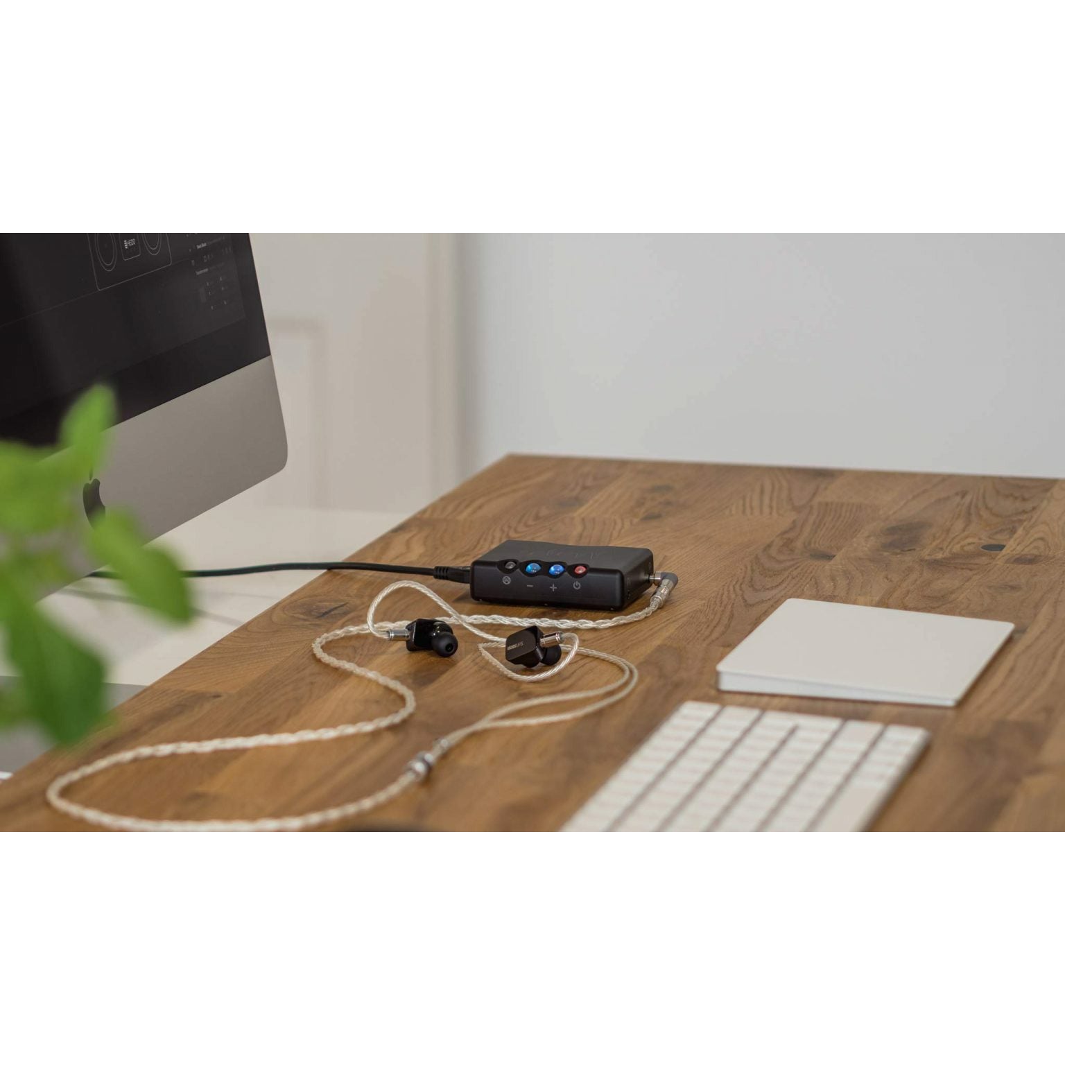 Chord Mojo 2 Portable DAC/Headphone Amplifier