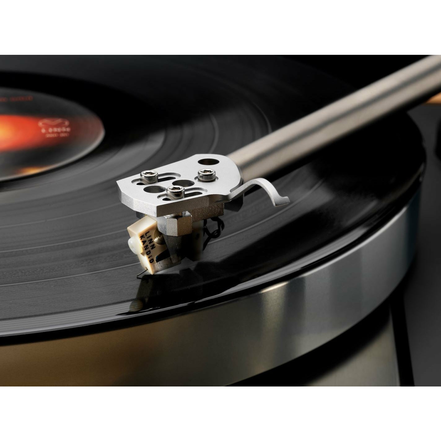 Linn Kandid Moving Coil Cartridge on Vinyl