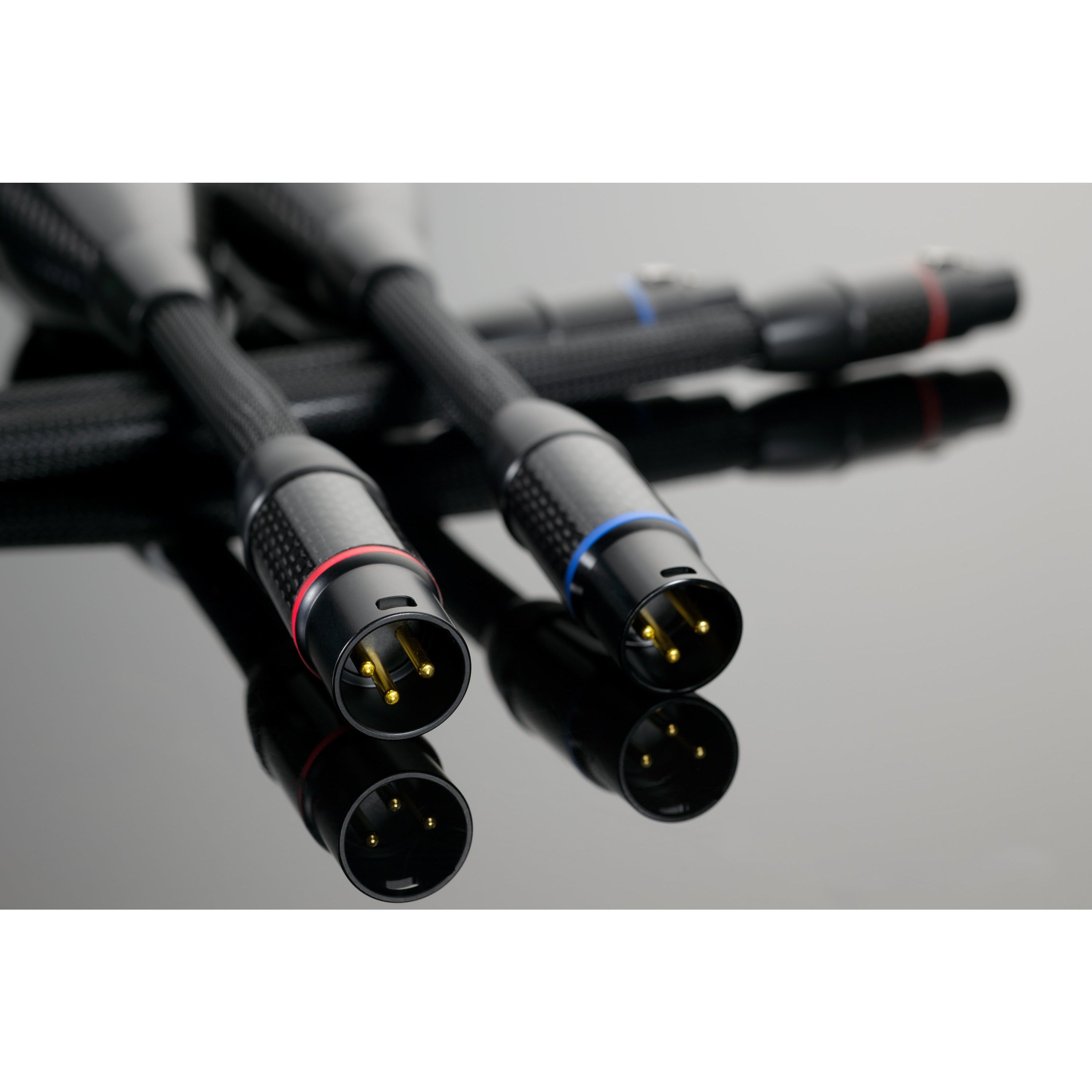 Transparent Magnum Opus XLR Interconnect Closeup XLR