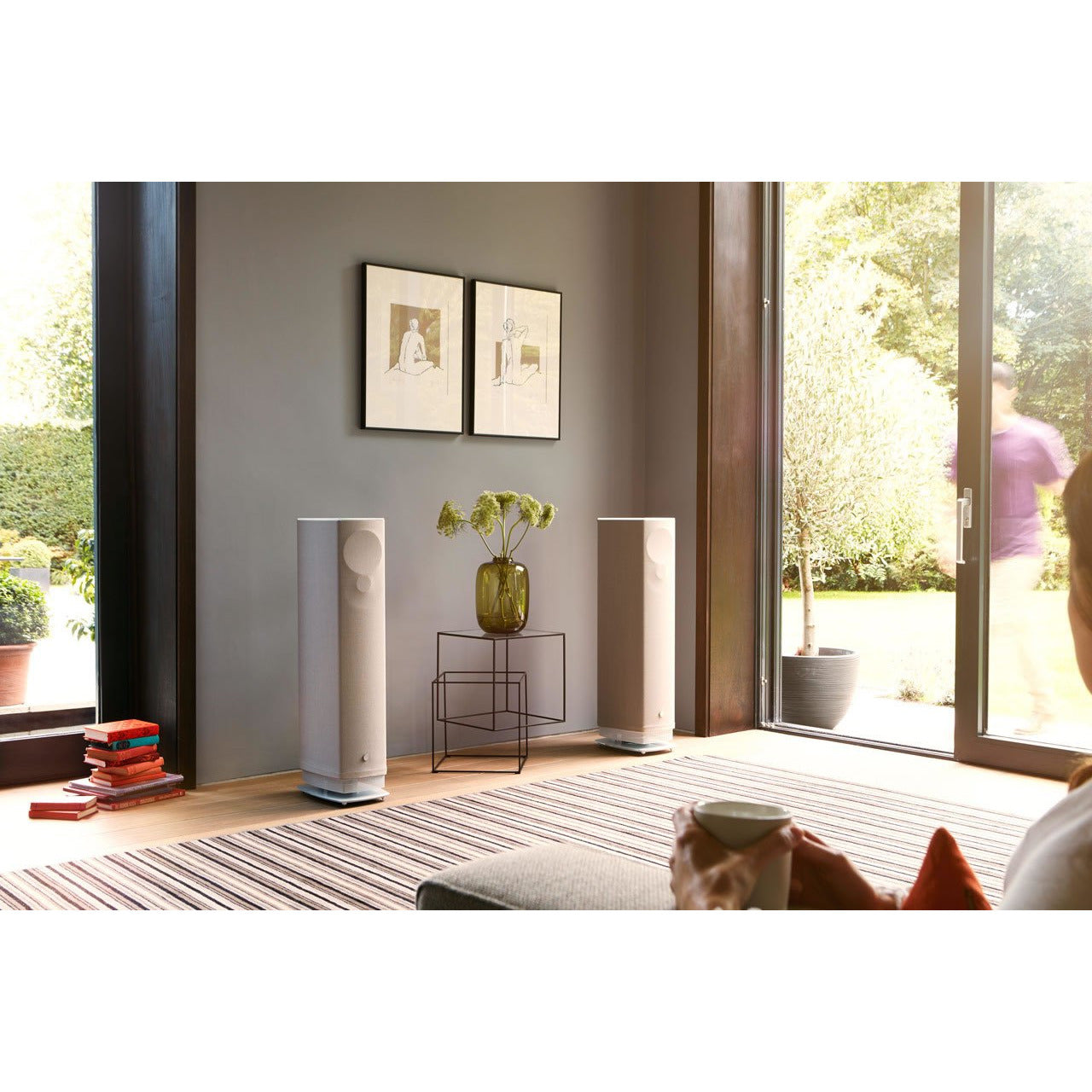 White Linn Series 5 Speaker System