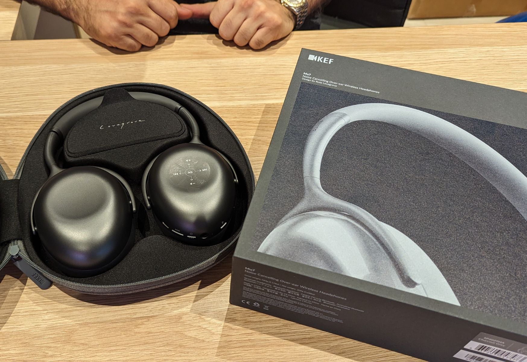 Review: One Week with the KEF Mu7 Headphones