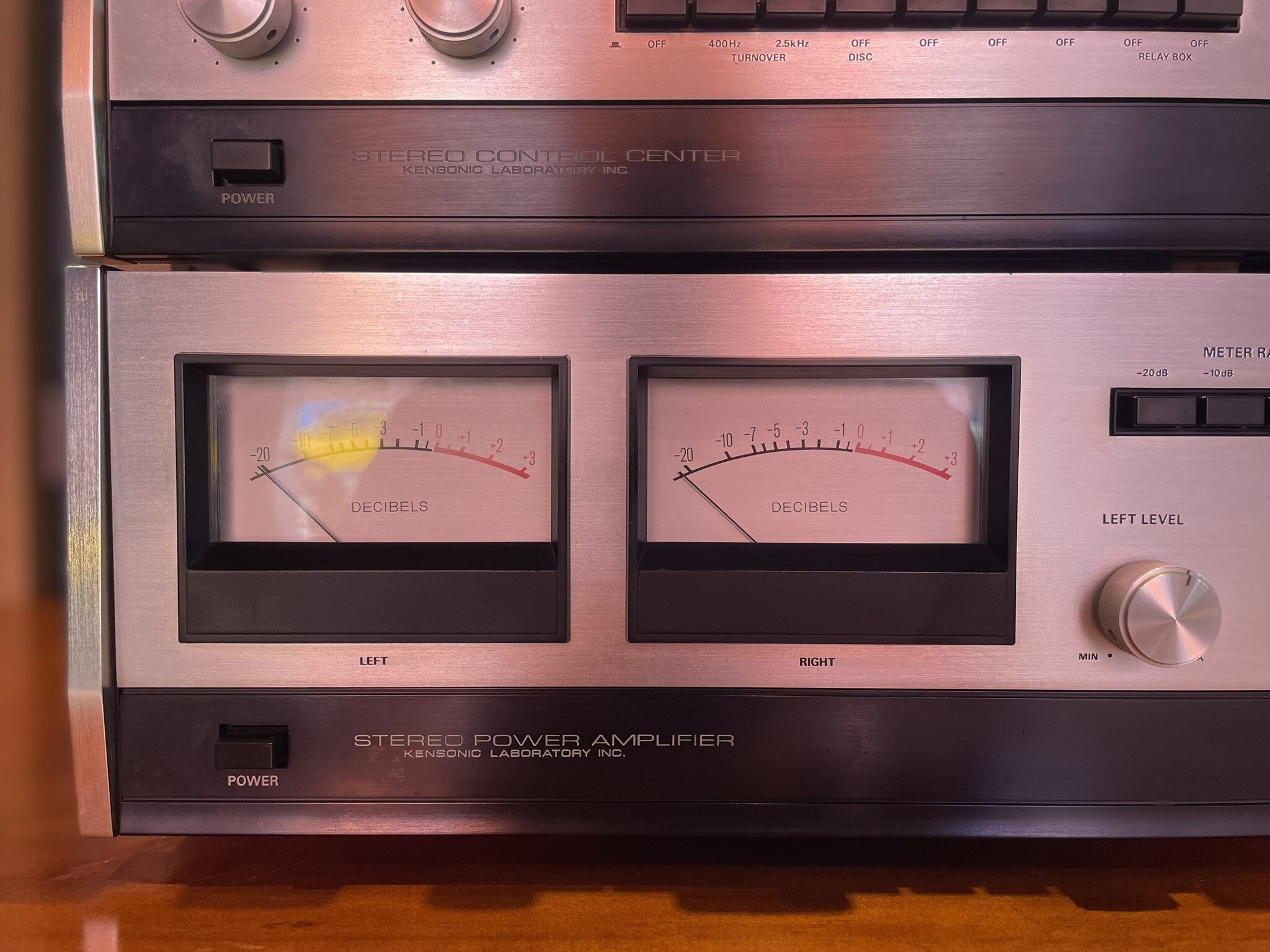 Accuphase C200 Preamplifier and P300 Power Amplifier - Consignment