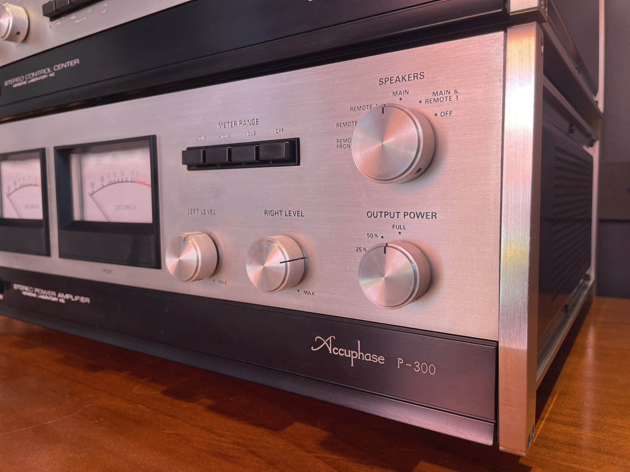 Accuphase C200 Preamplifier and P300 Power Amplifier - Consignment