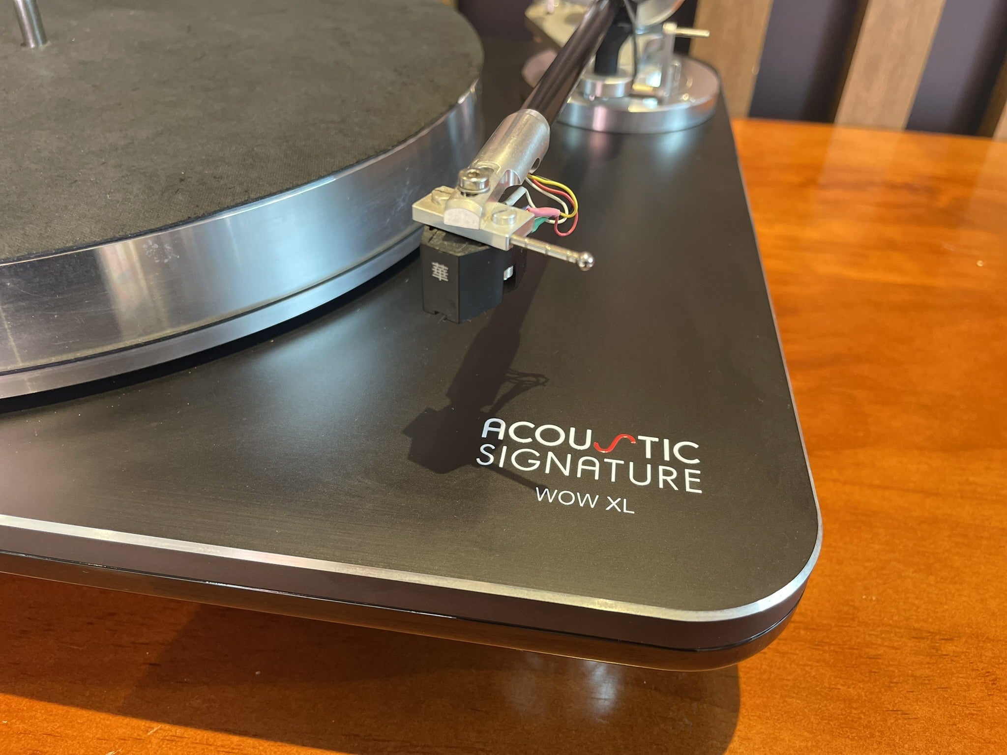 Acoustic Signature WOW XL with TA-1000 Tonearm - Consignment