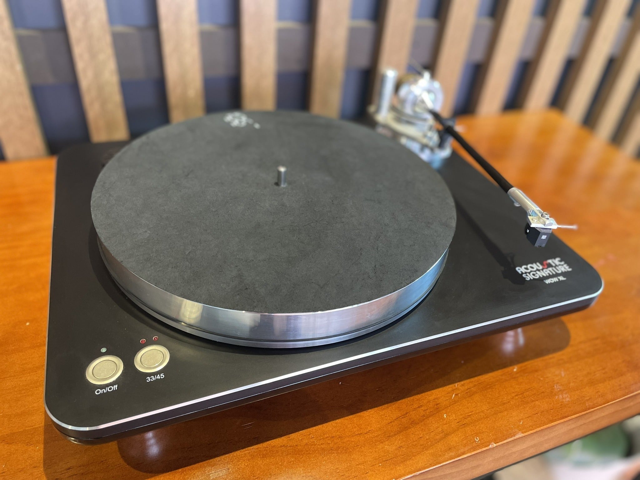 Acoustic Signature WOW XL with TA-1000 Tonearm - Consignment