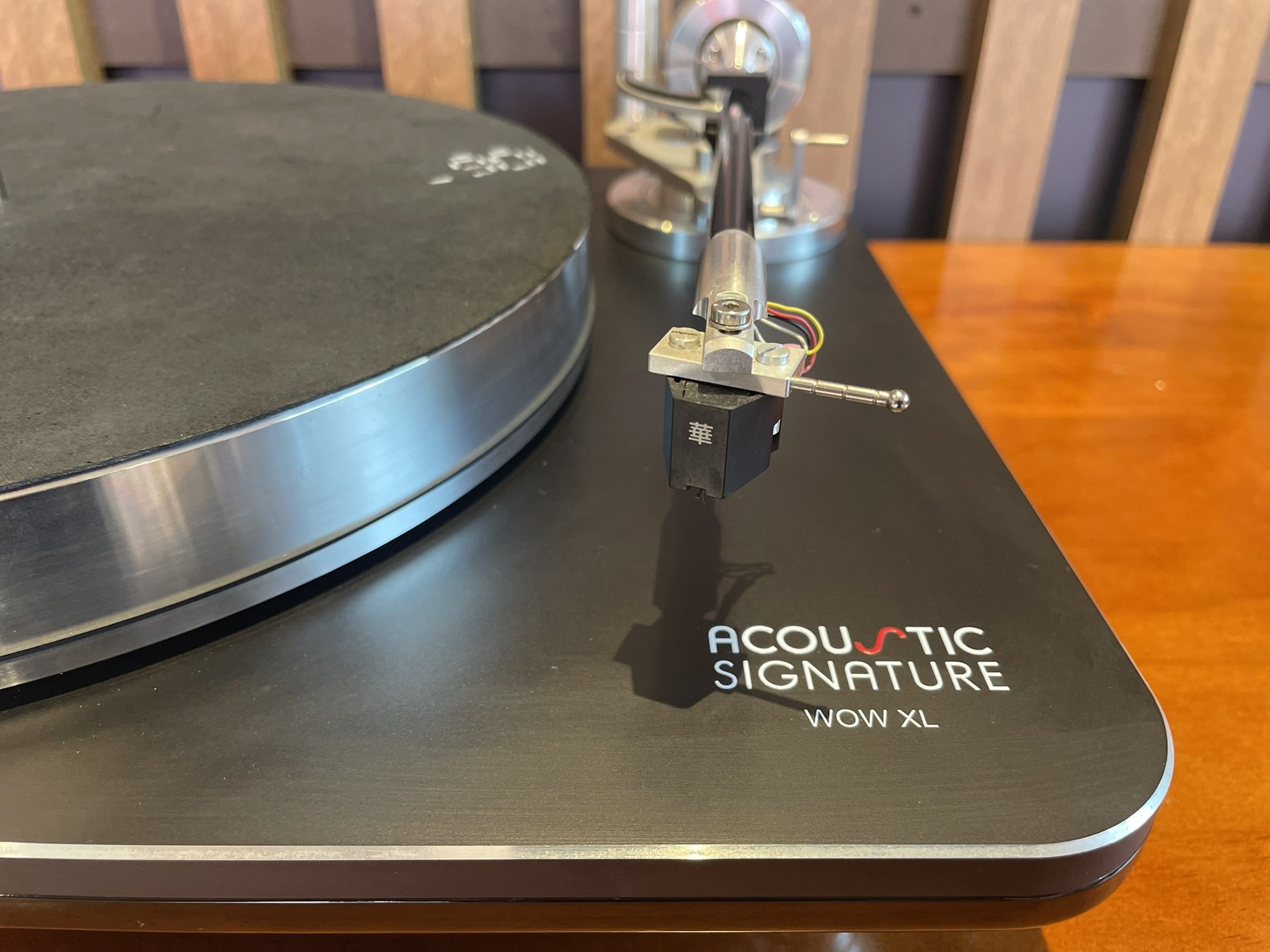 Acoustic Signature WOW XL with TA-1000 Tonearm - Consignment