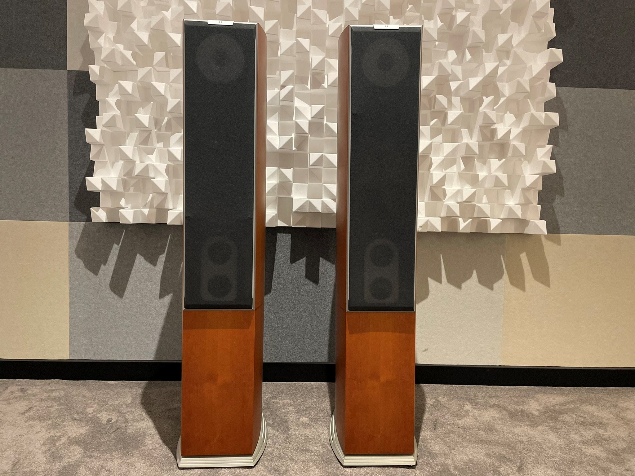 Audiovector Si6 Avantgarde Arrete Floorstanding Speakers - Consignment