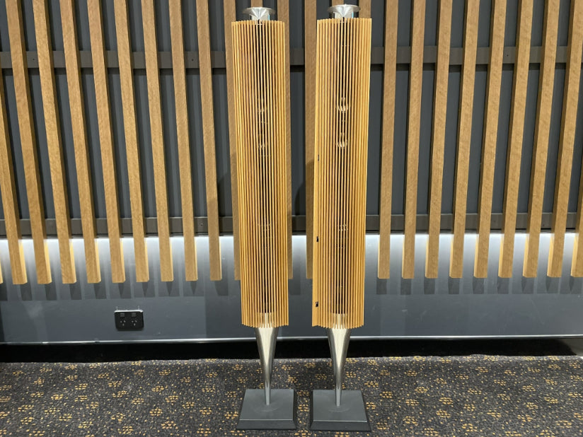Bang-Olufsen-BeoLab18-speakers-front