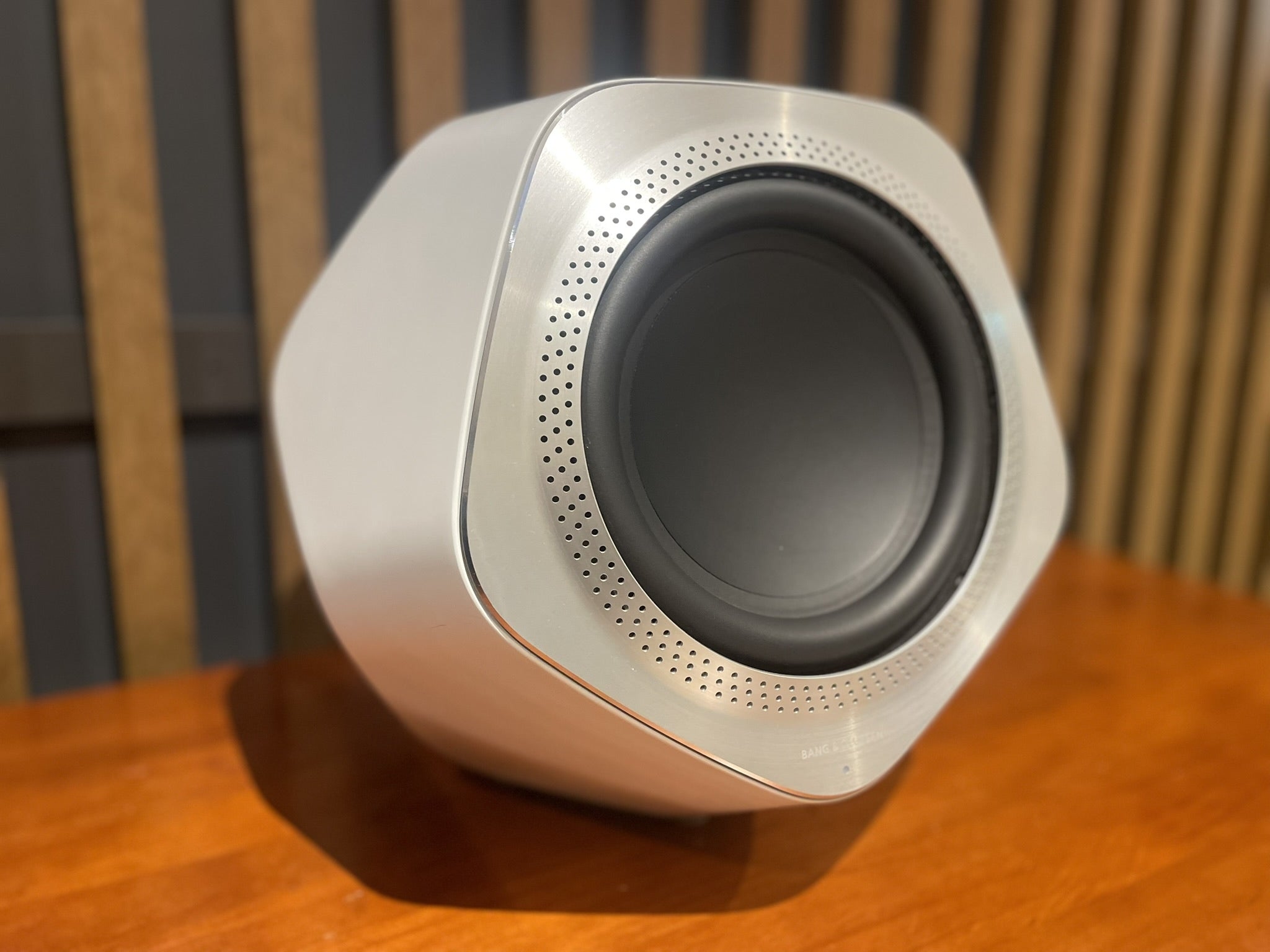 Bang & Olufsen Beolab 19 Subwoofer - Consignment