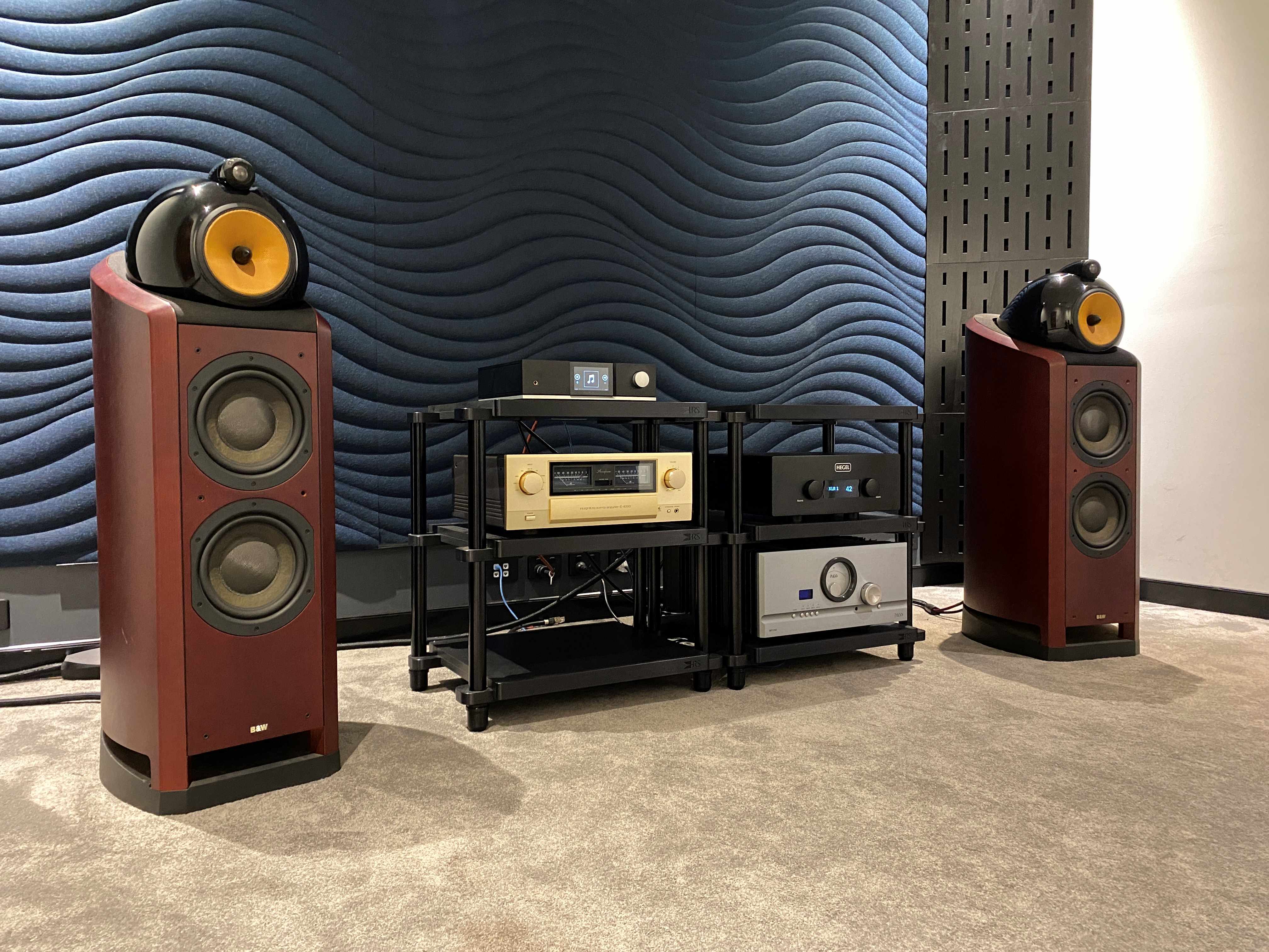 Bowers & wilkins sales 802 nautilus