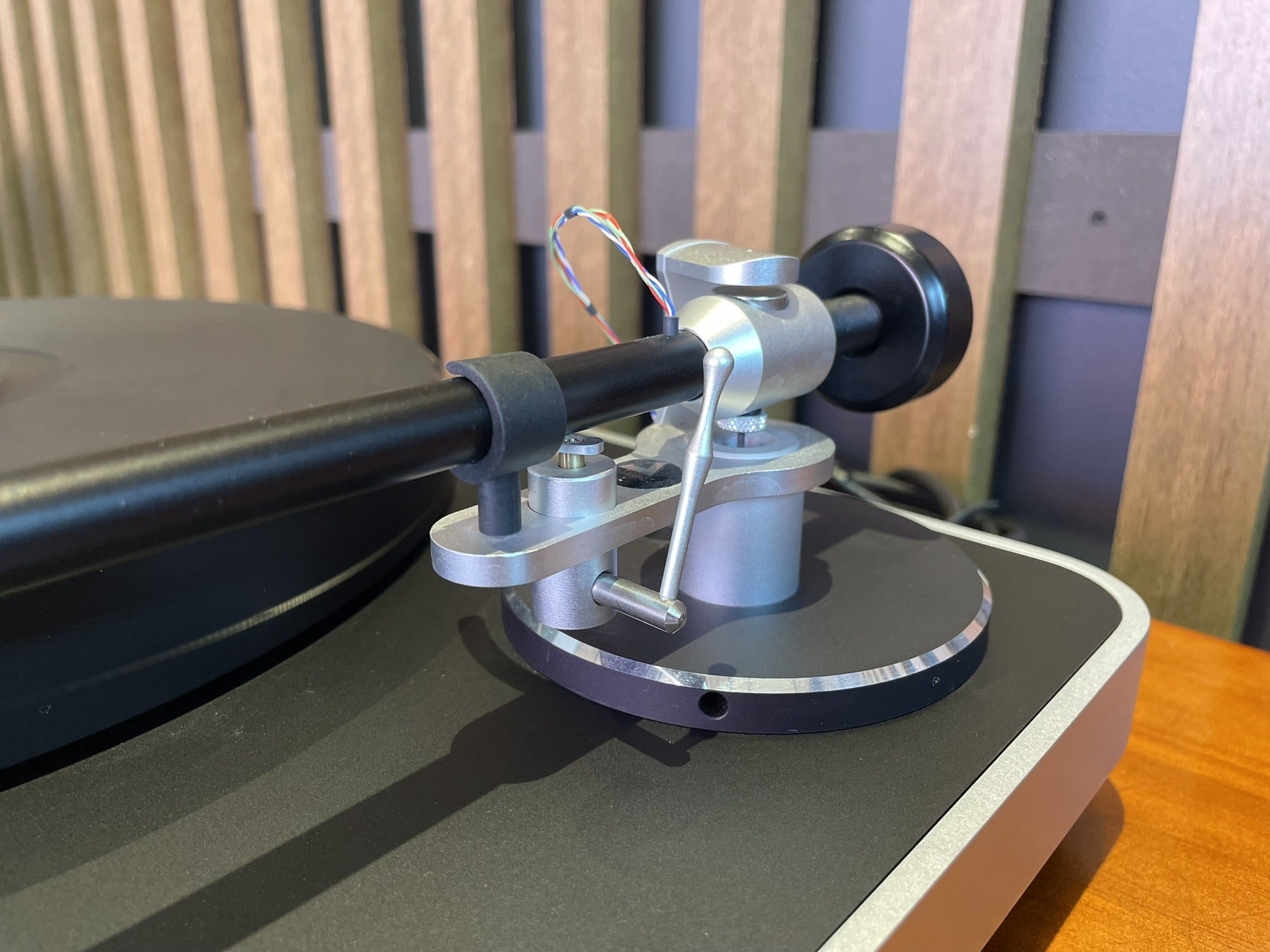 Clearaudio Concept Turntable and Custom Cover - Consignment