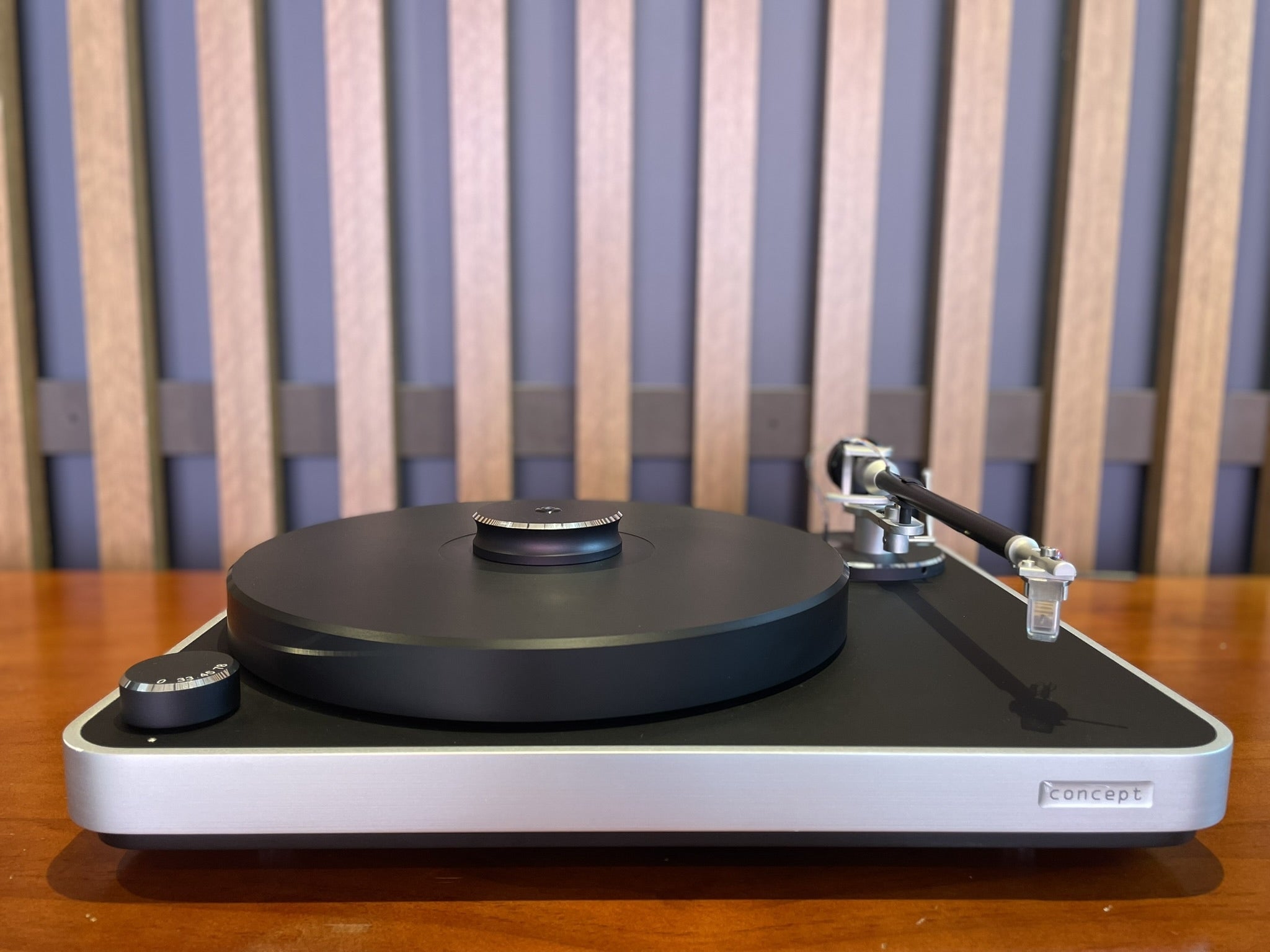 Clearaudio Concept Turntable and Custom Cover - Consignment