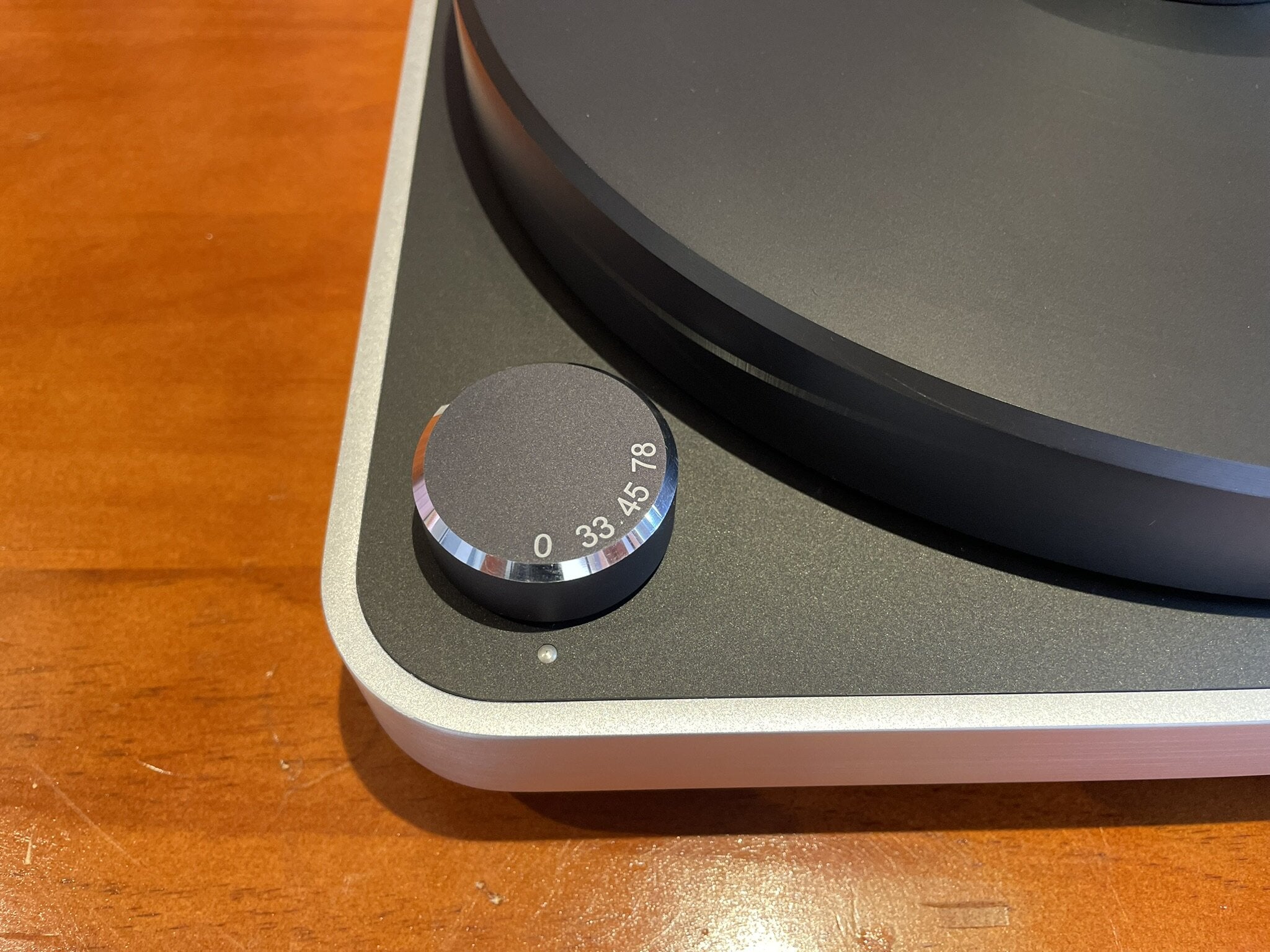 Clearaudio Concept Turntable and Custom Cover - Consignment