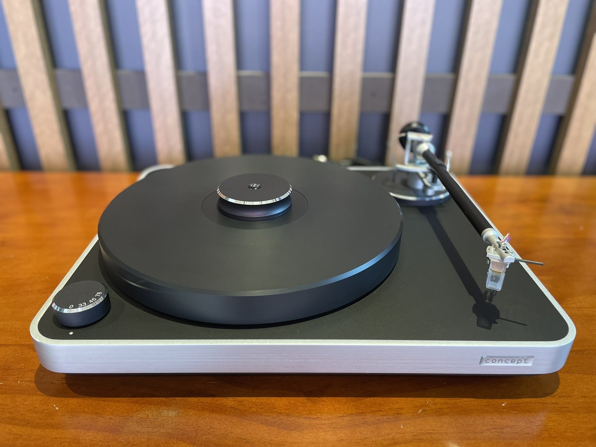 Clearaudio Concept Turntable and Custom Cover - Consignment