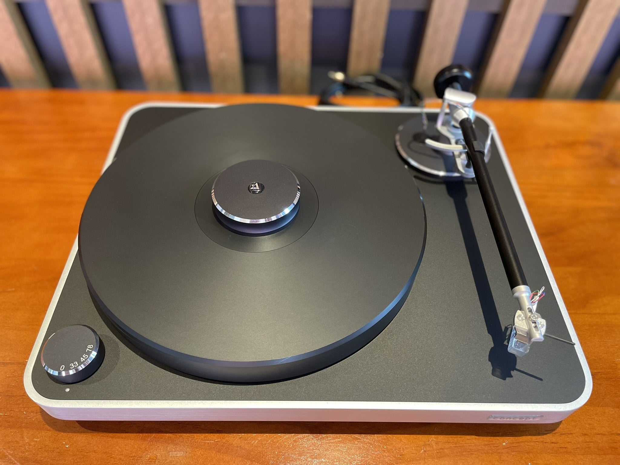 Clearaudio Concept Turntable and Custom Cover - Consignment