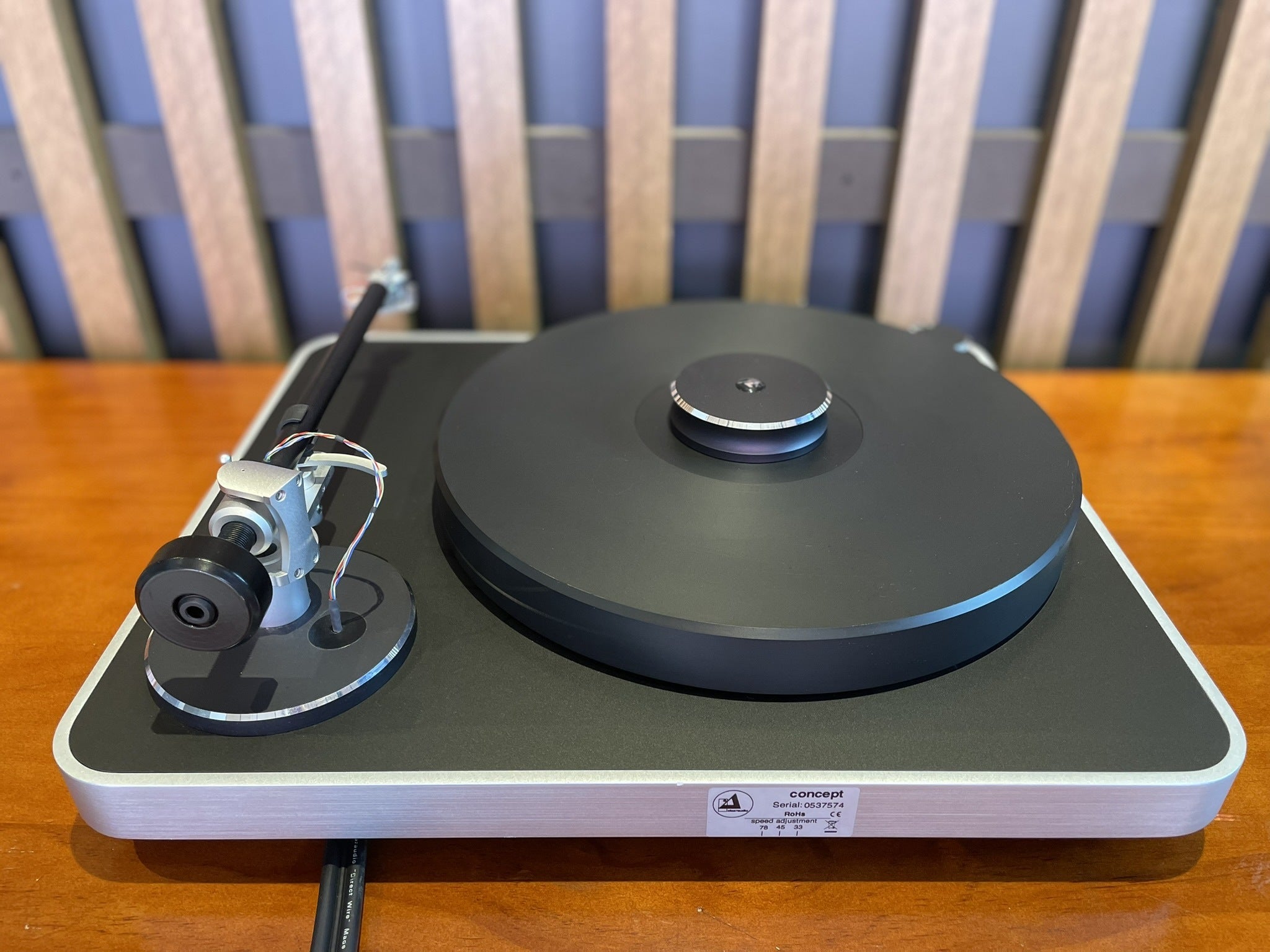 Clearaudio Concept Turntable and Custom Cover - Consignment