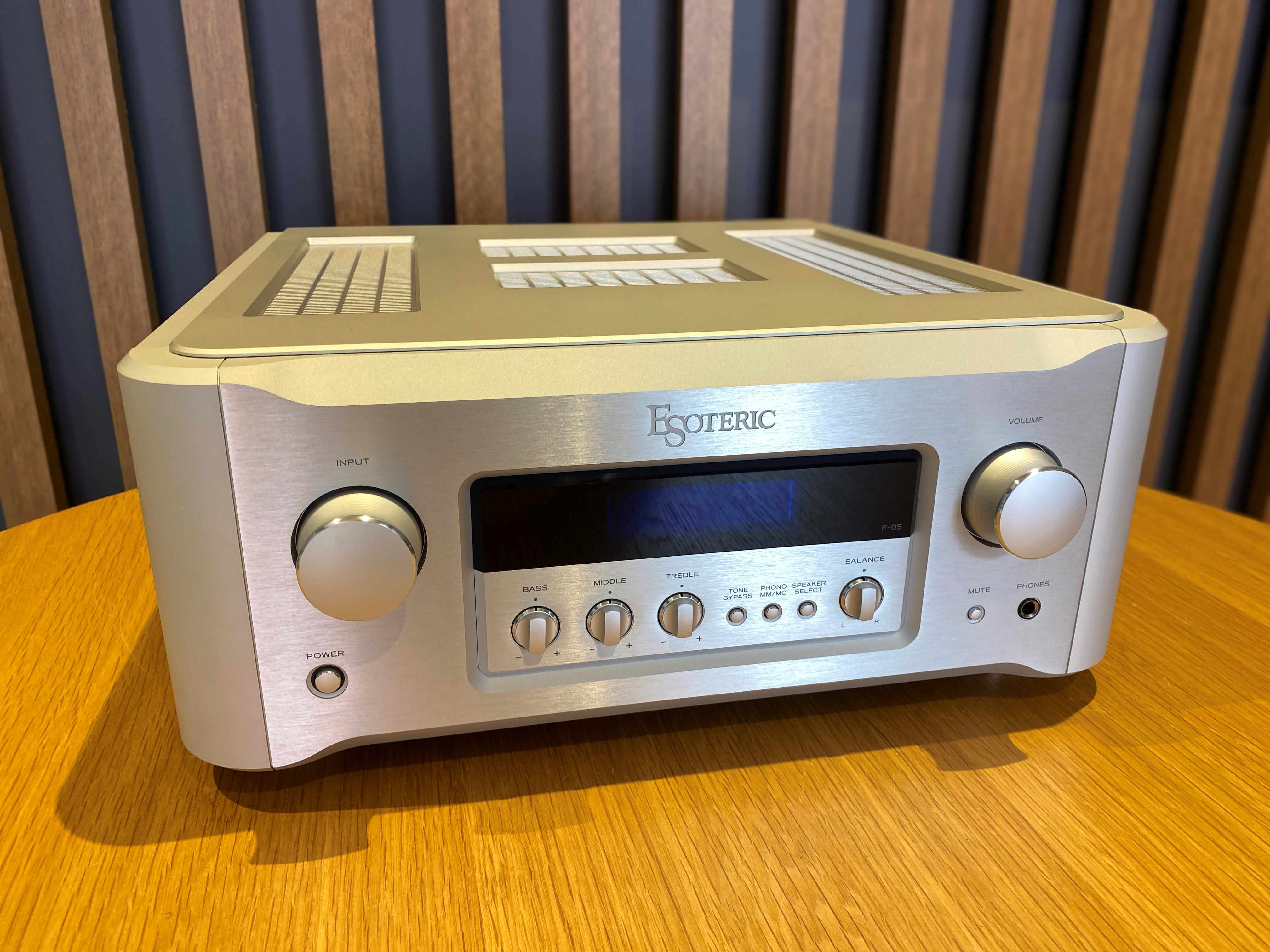 ESOTERIC F05 Integrated Amplifier - As Traded