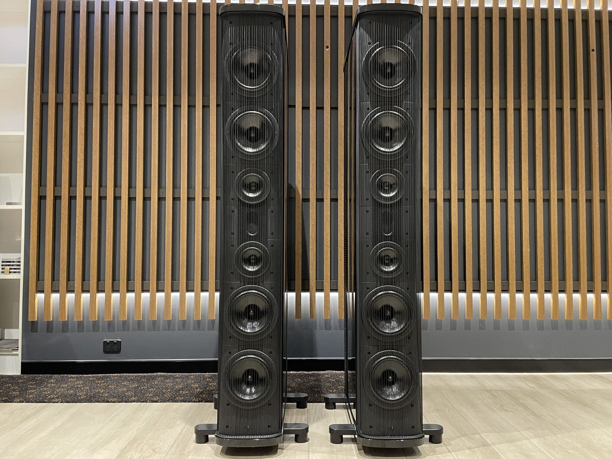 The Gryphon Trident II Floorstanding Speakers - Consignment