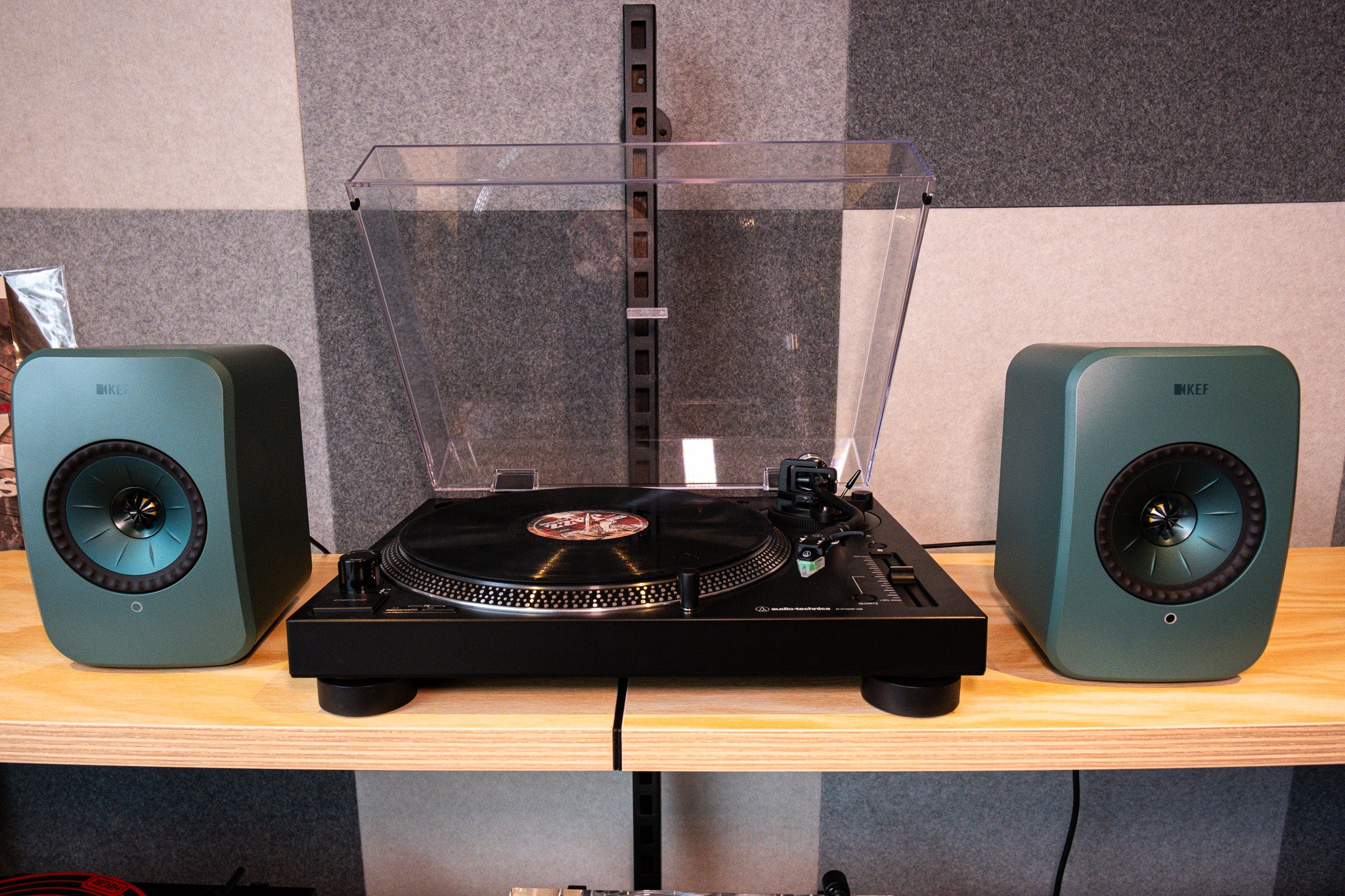 KEF LSXIILT Green and Audio Technica LP120XBT-USB 3
