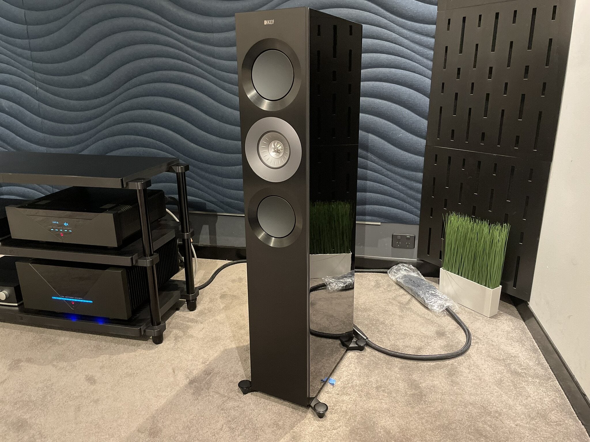 KEF Reference 3 Meta Floorstanding Speakers (Black/Grey) - As Traded