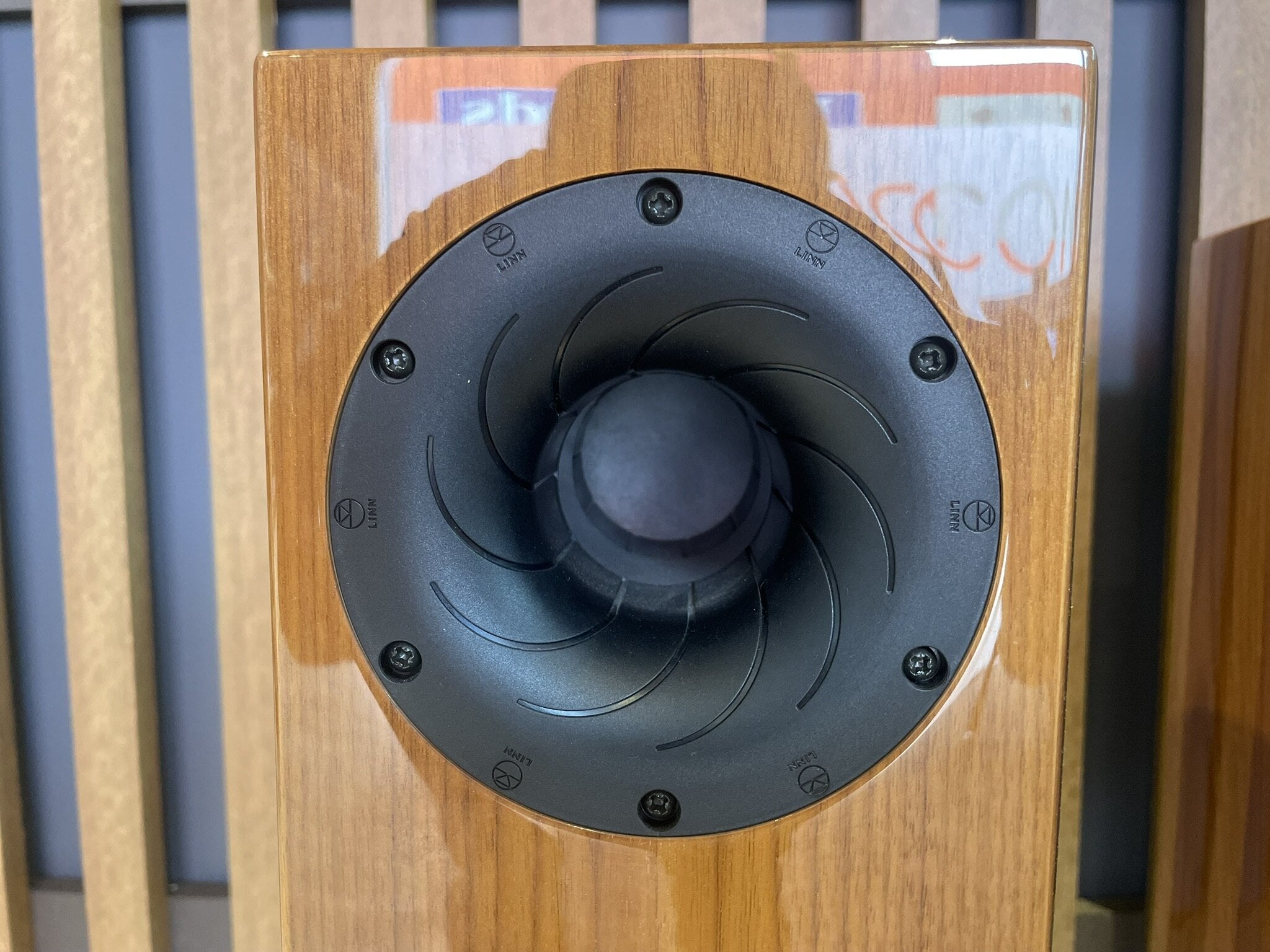 Linn Exakt Akudorik Bookshelf Speakers - Ex Demo