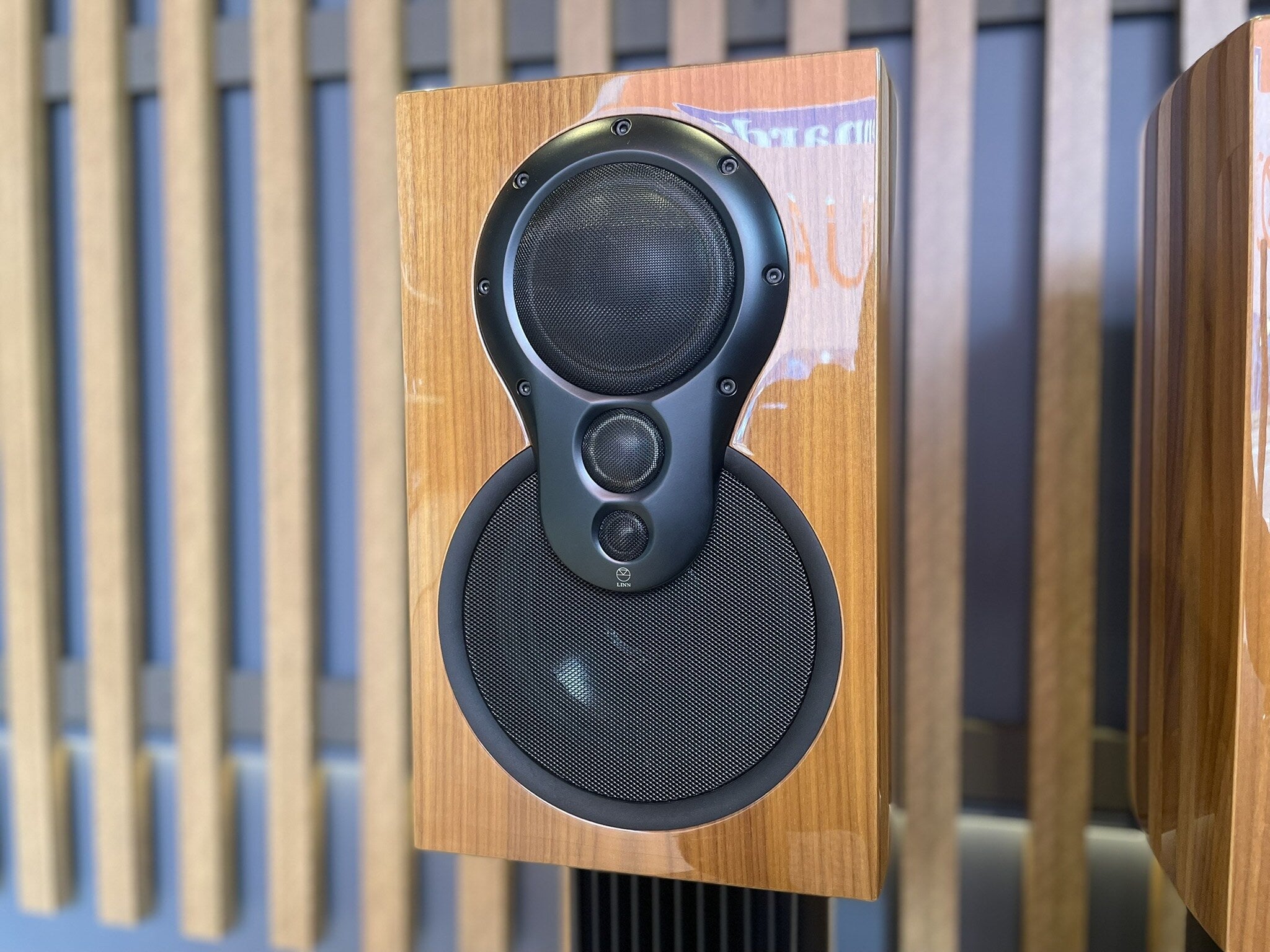 Linn Exakt Akudorik Bookshelf Speakers - Ex Demo