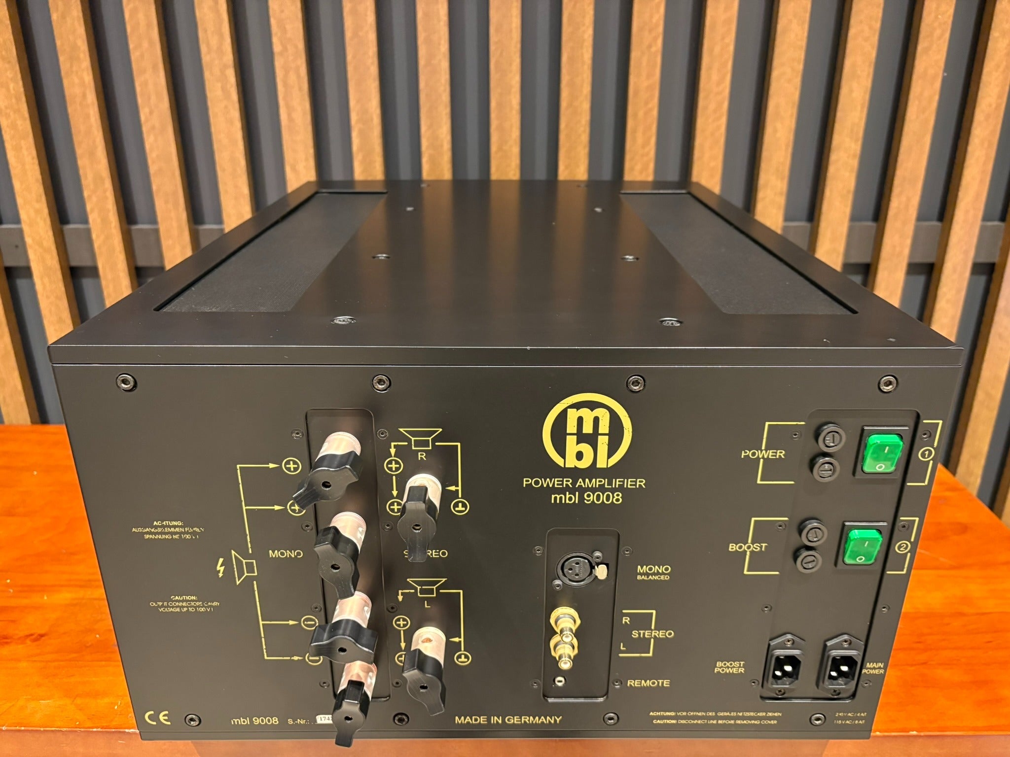 MBL 9008 Stereo Power Amplifier - Consignment