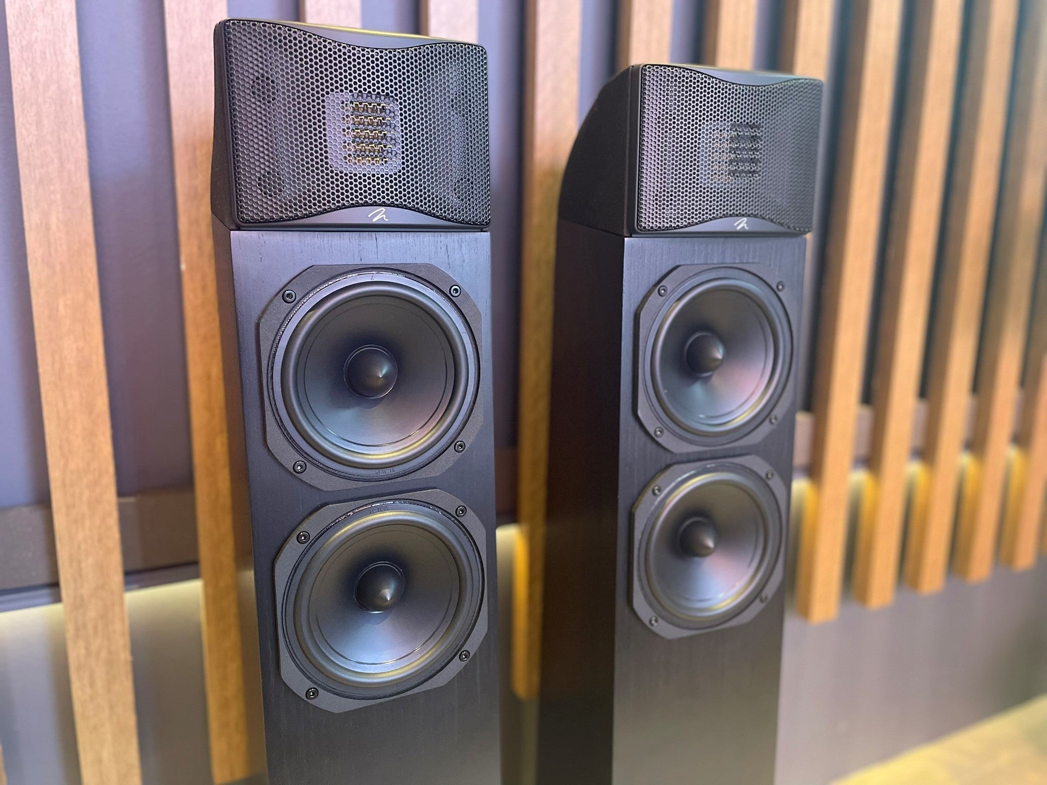 Martin Logan Motion 10 Floorstanding Speakers - Consignment