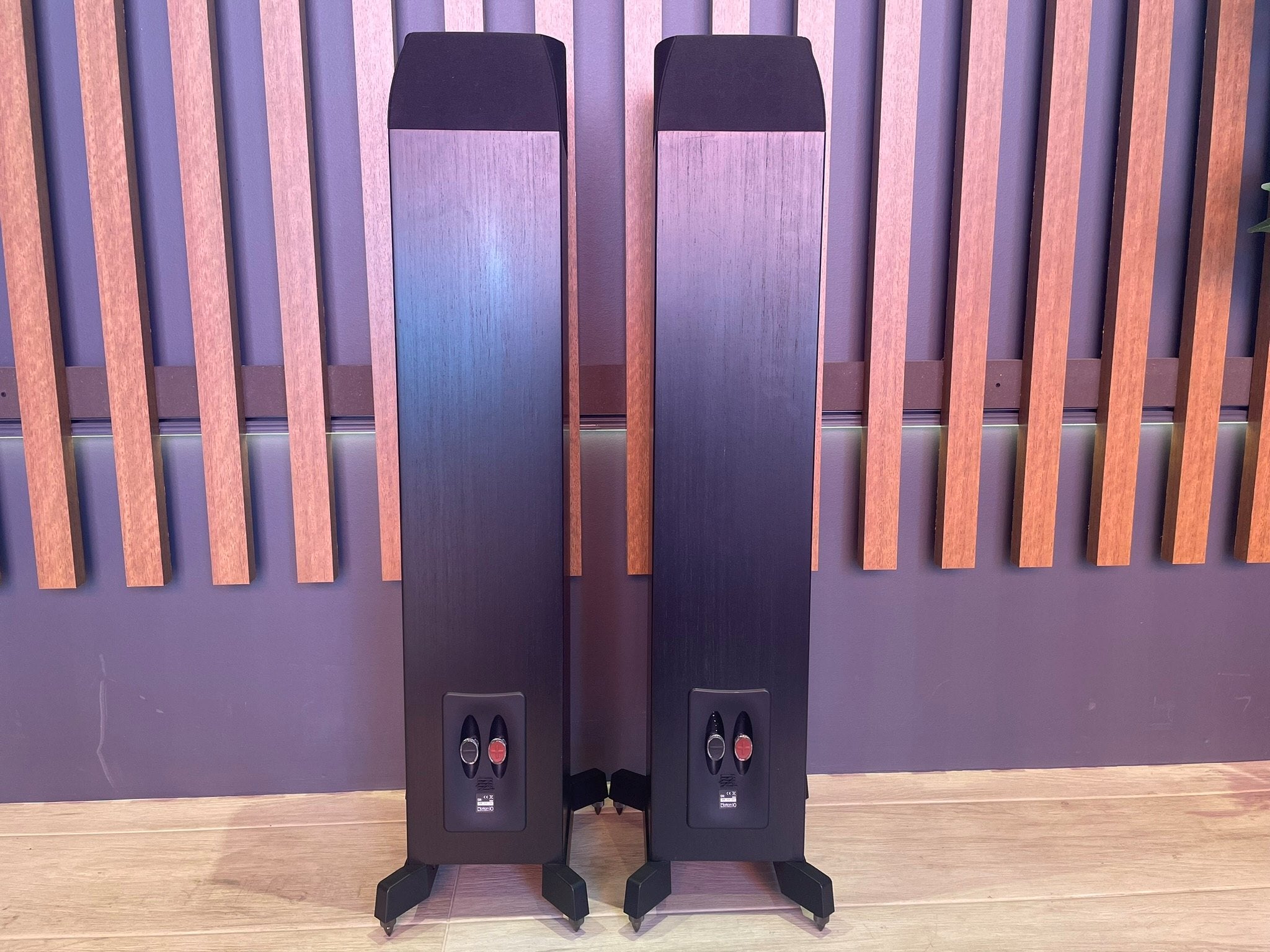 Martin Logan Motion 10 Floorstanding Speakers - Consignment