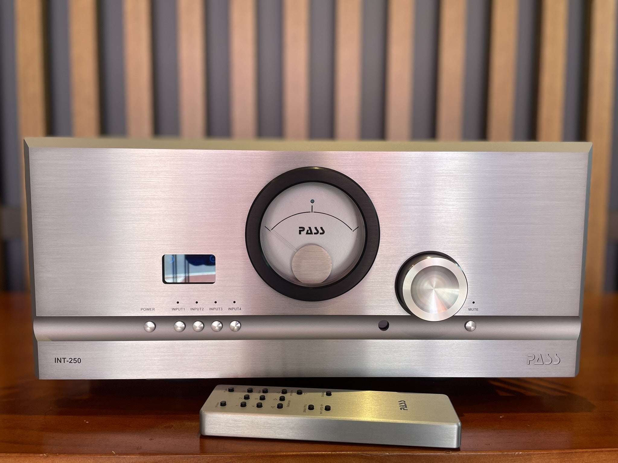 Pass Labs INT-250 Integrated Amplifier - Consignment