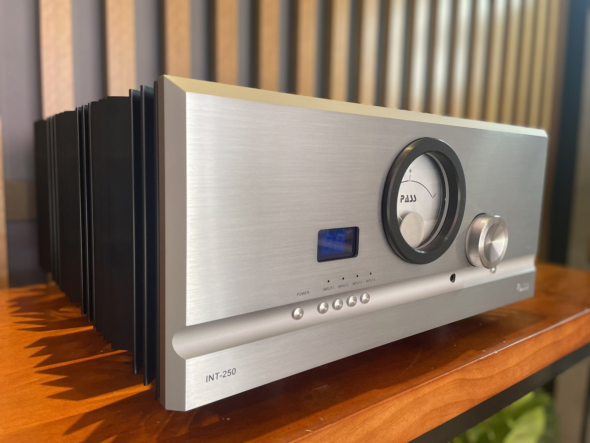 Pass Labs INT-250 Integrated Amplifier - Consignment