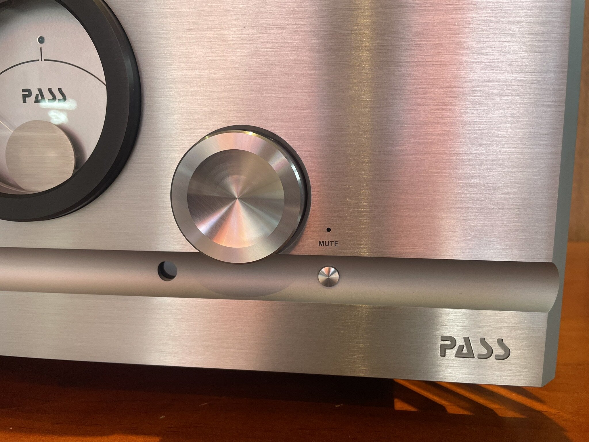 Pass Labs INT-250 Integrated Amplifier - Consignment