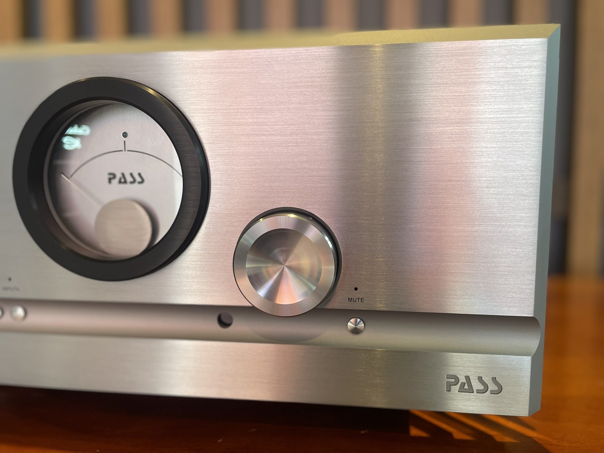 Pass Labs INT-250 Integrated Amplifier - Consignment