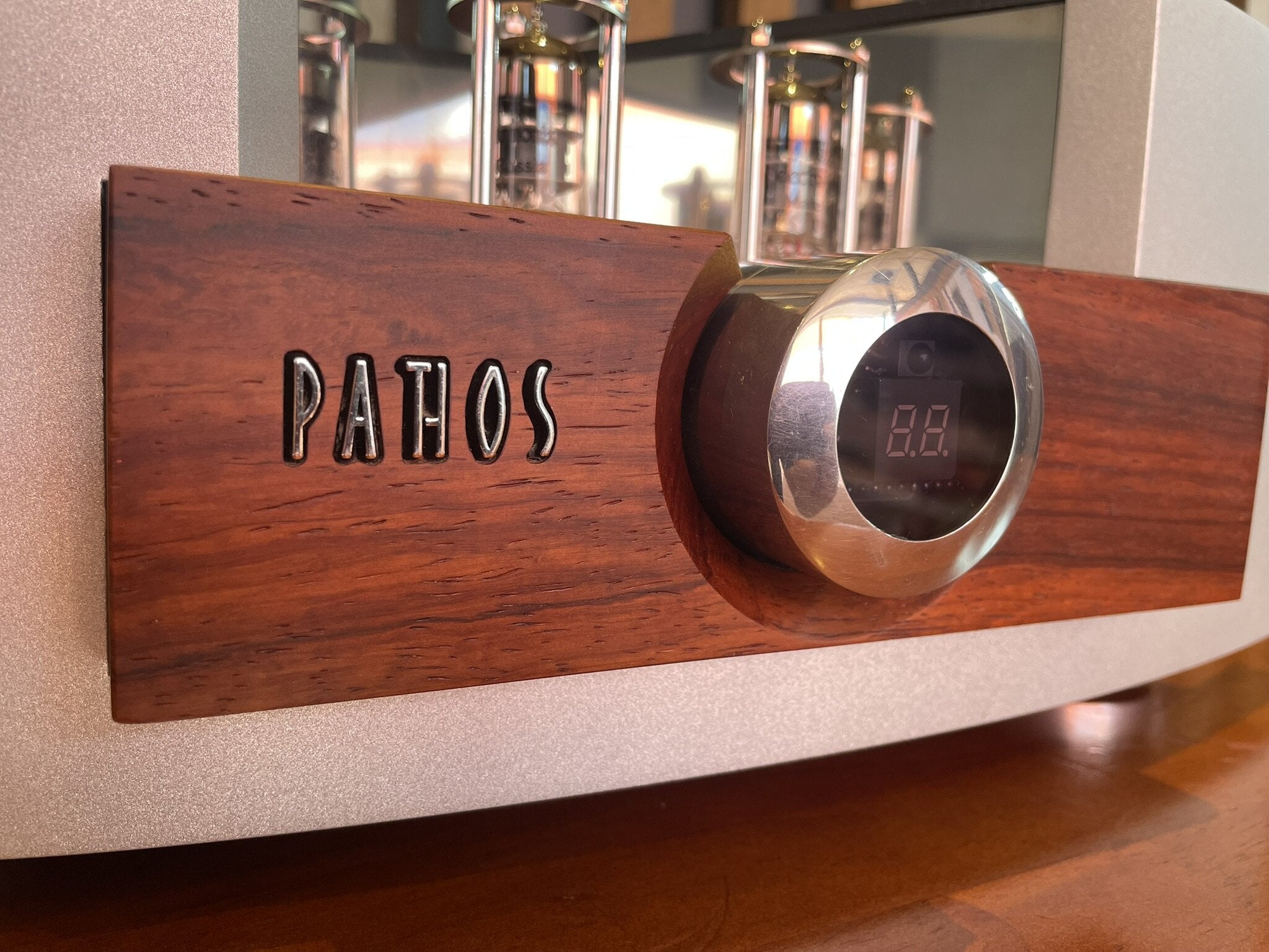 Pathos Logos Integrated Stereo Amplifier - Consignment