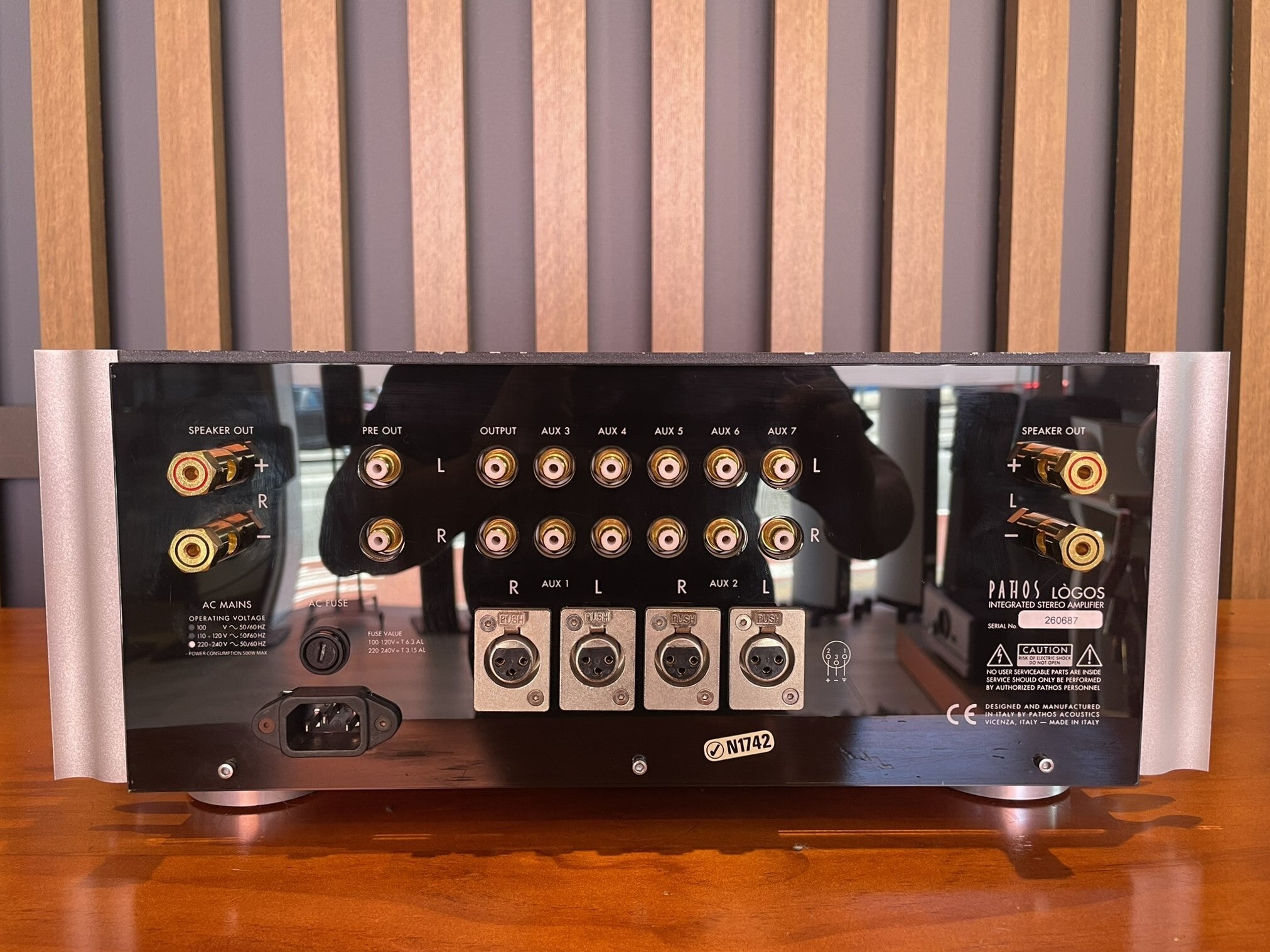 Pathos Logos Integrated Stereo Amplifier - Consignment