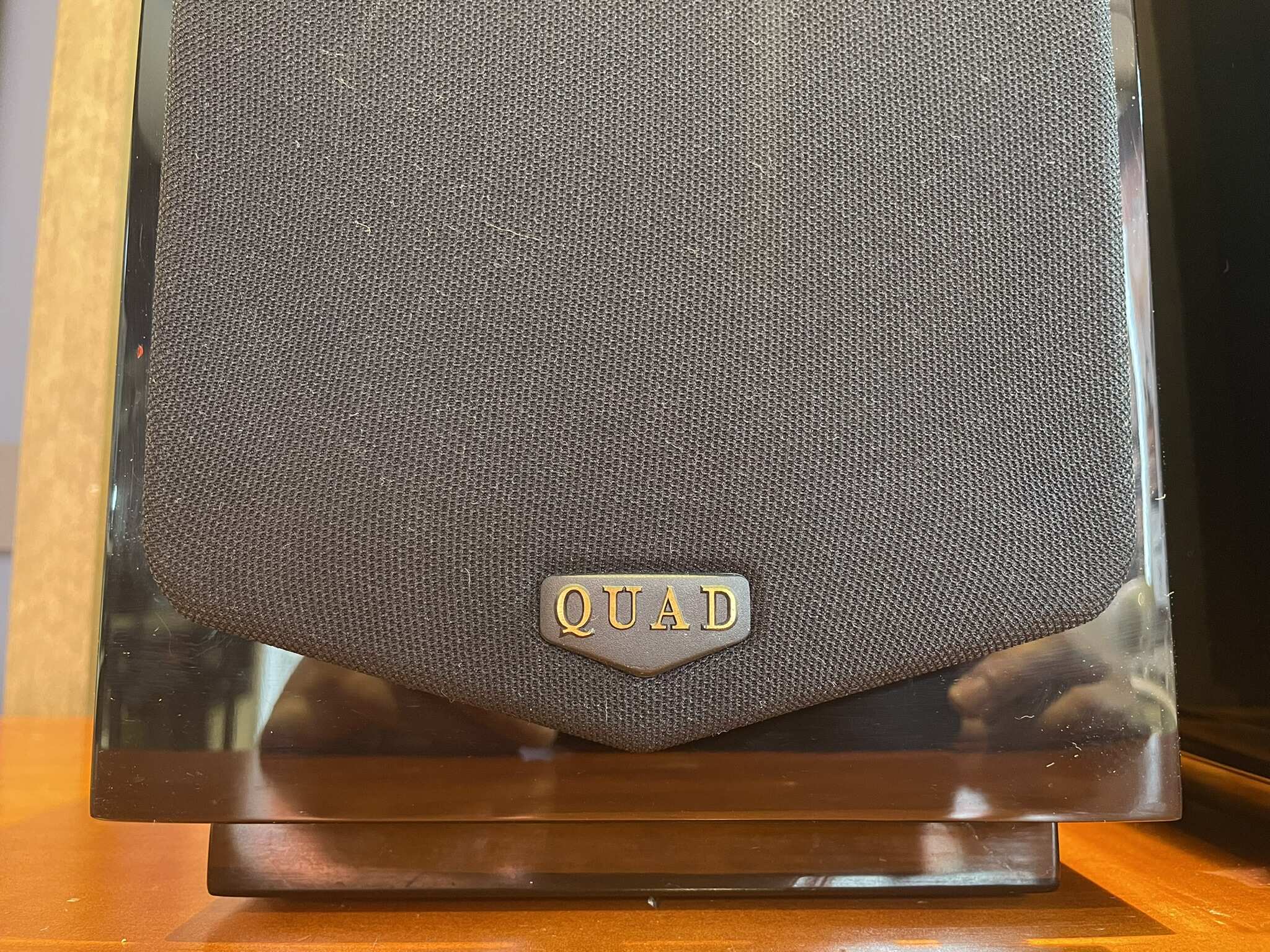 Quad 77-10L Bookshelf Speakers - Consignment