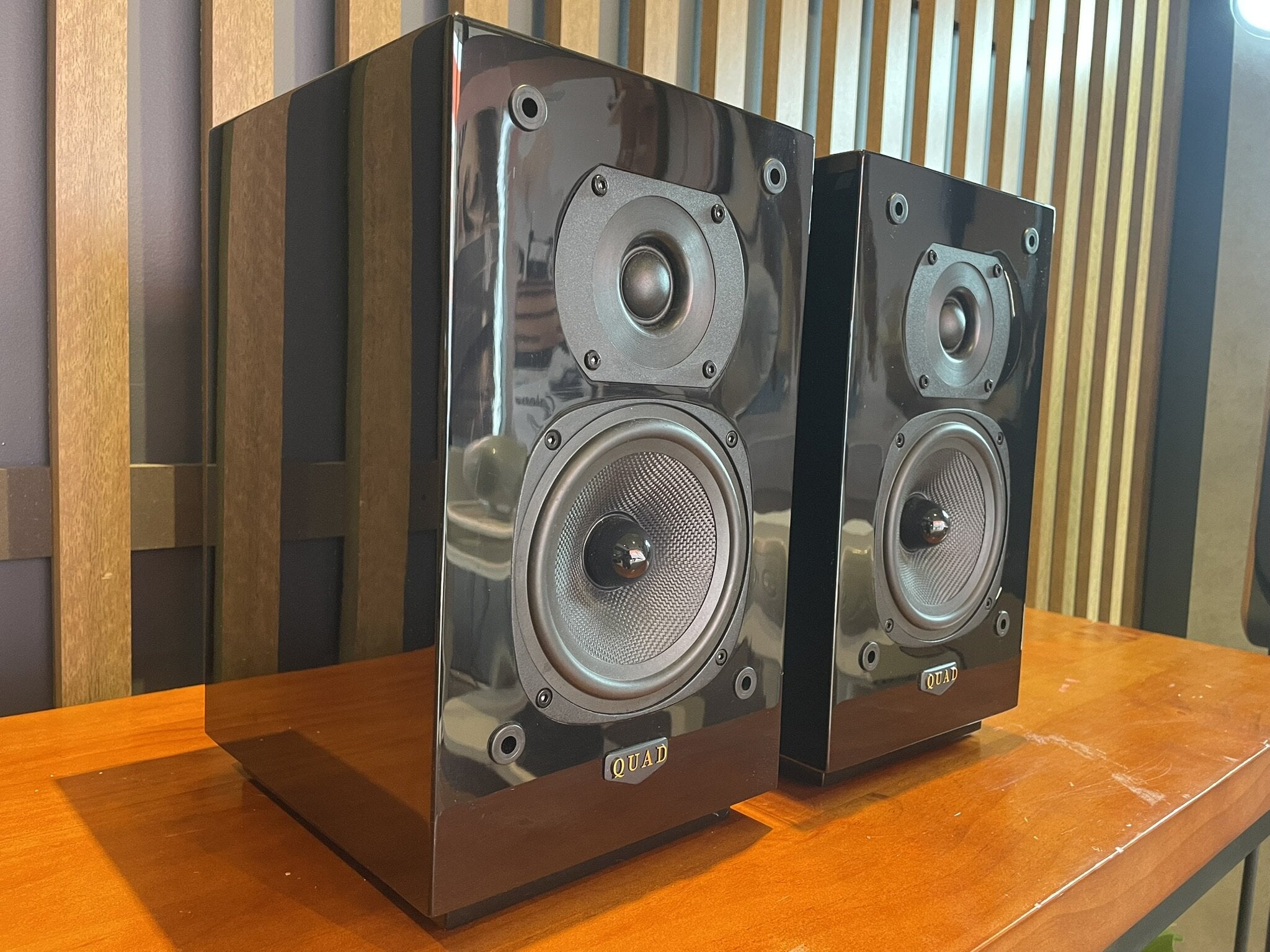 Quad 77-10L Bookshelf Speakers - Consignment