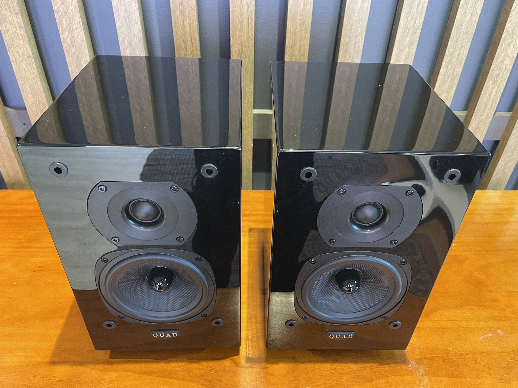 Quad 77-10L Bookshelf Speakers - Consignment