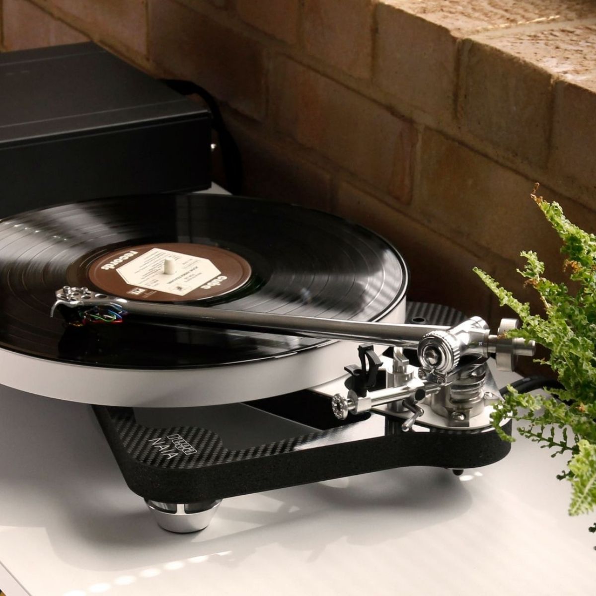 Rega RB Titanium Reference Tonearm