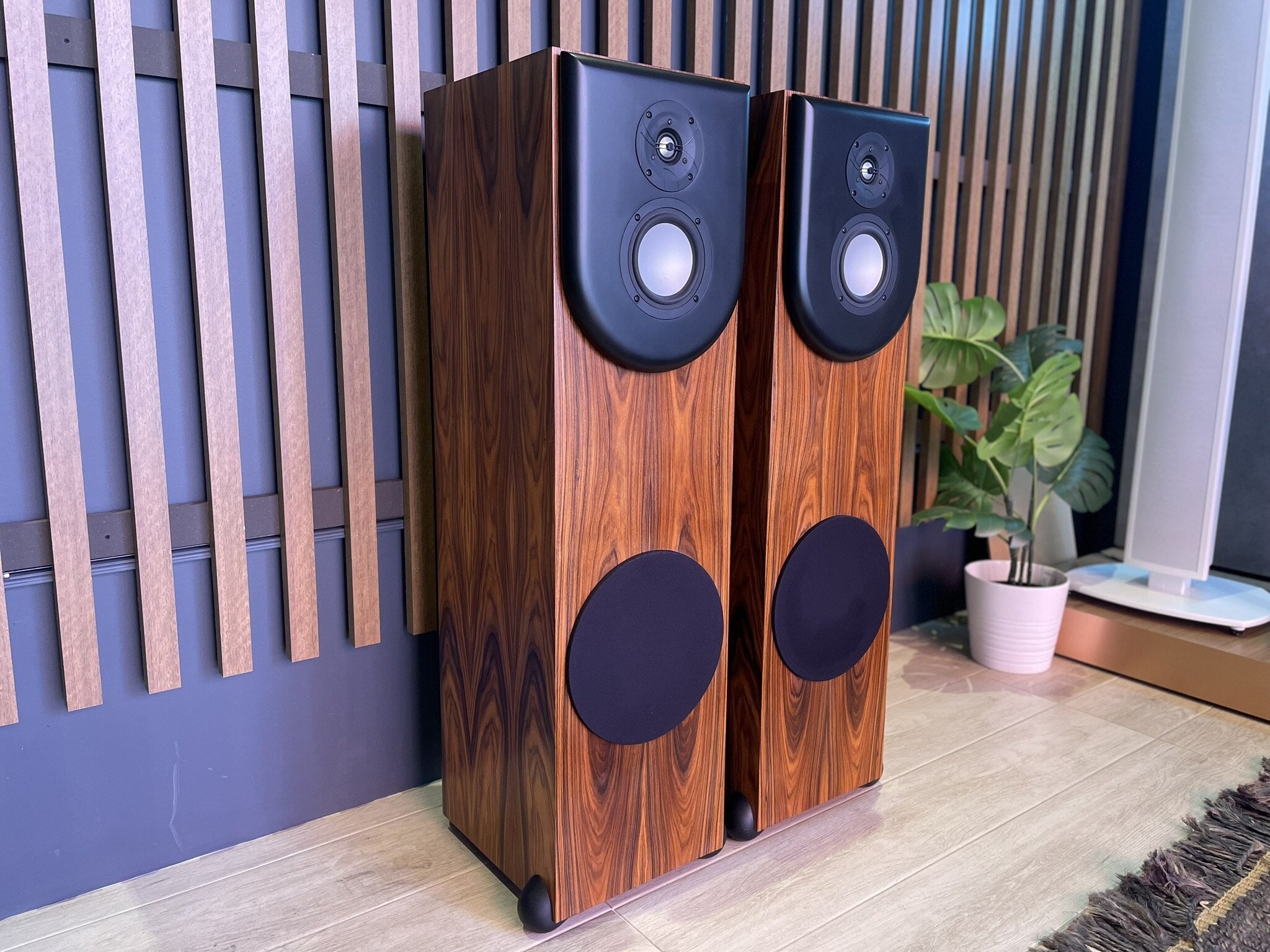 Revel Performa F30 Floorstanding Speakers - Consignment