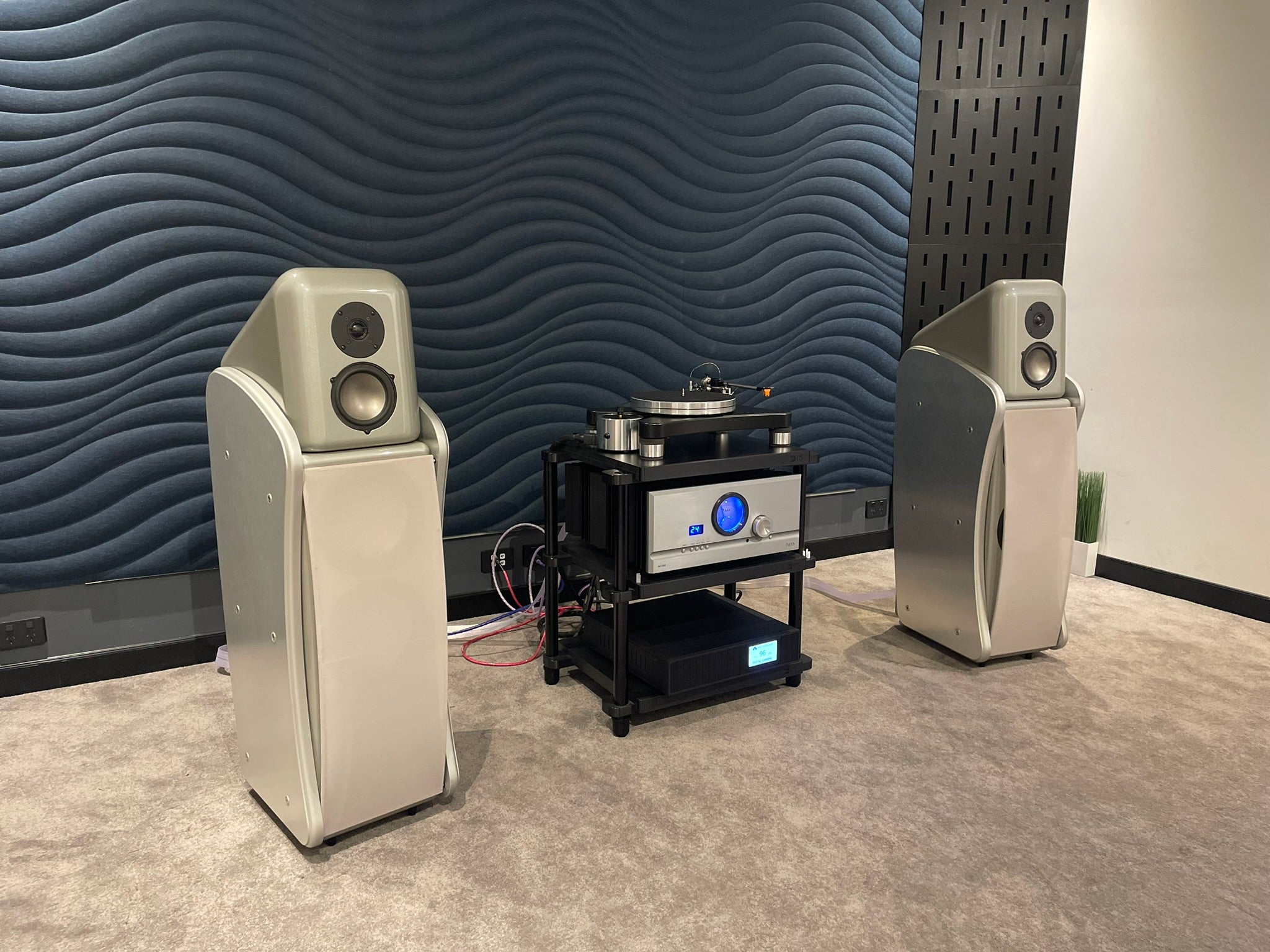 Revel Ultima Studio Floorstanding Speakers - Consignment