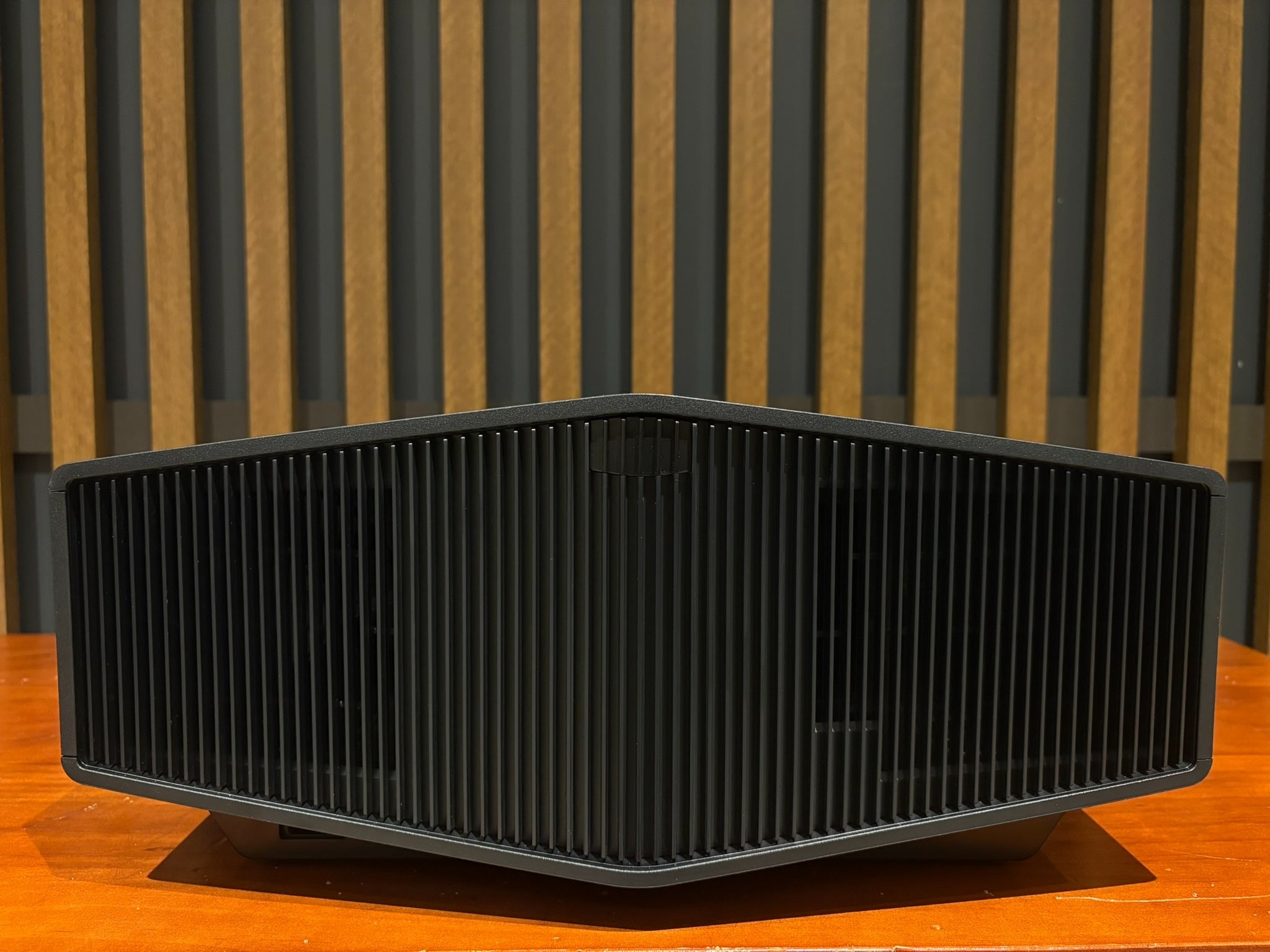 Sony VPL-XW5000ES 4K Projector - Consignment